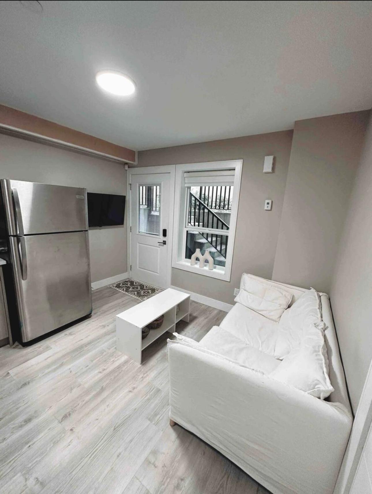 Modern Guest Suite in Vancouver
