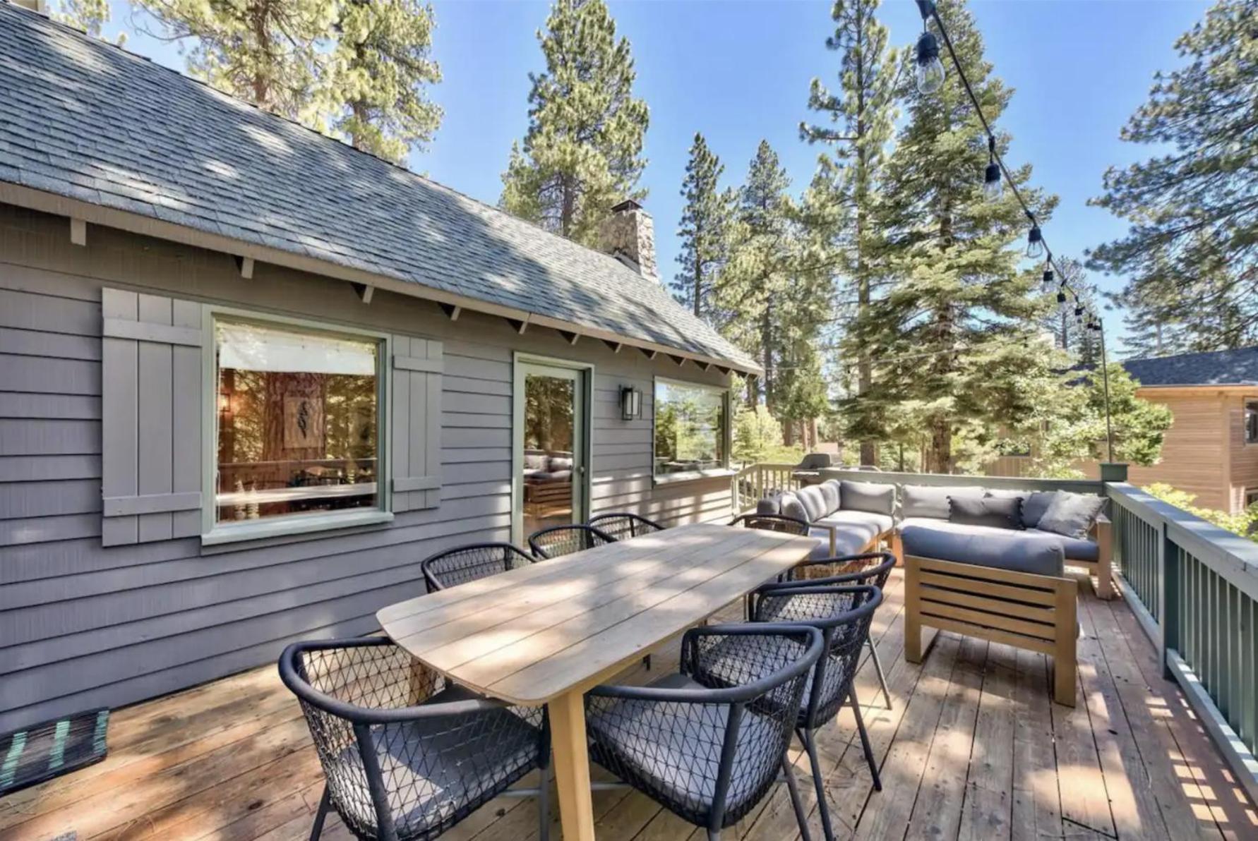 Cozy Designer Decorated Cabin Near Slopes Fireplace Peekaboo Lakeview - Property Image 26