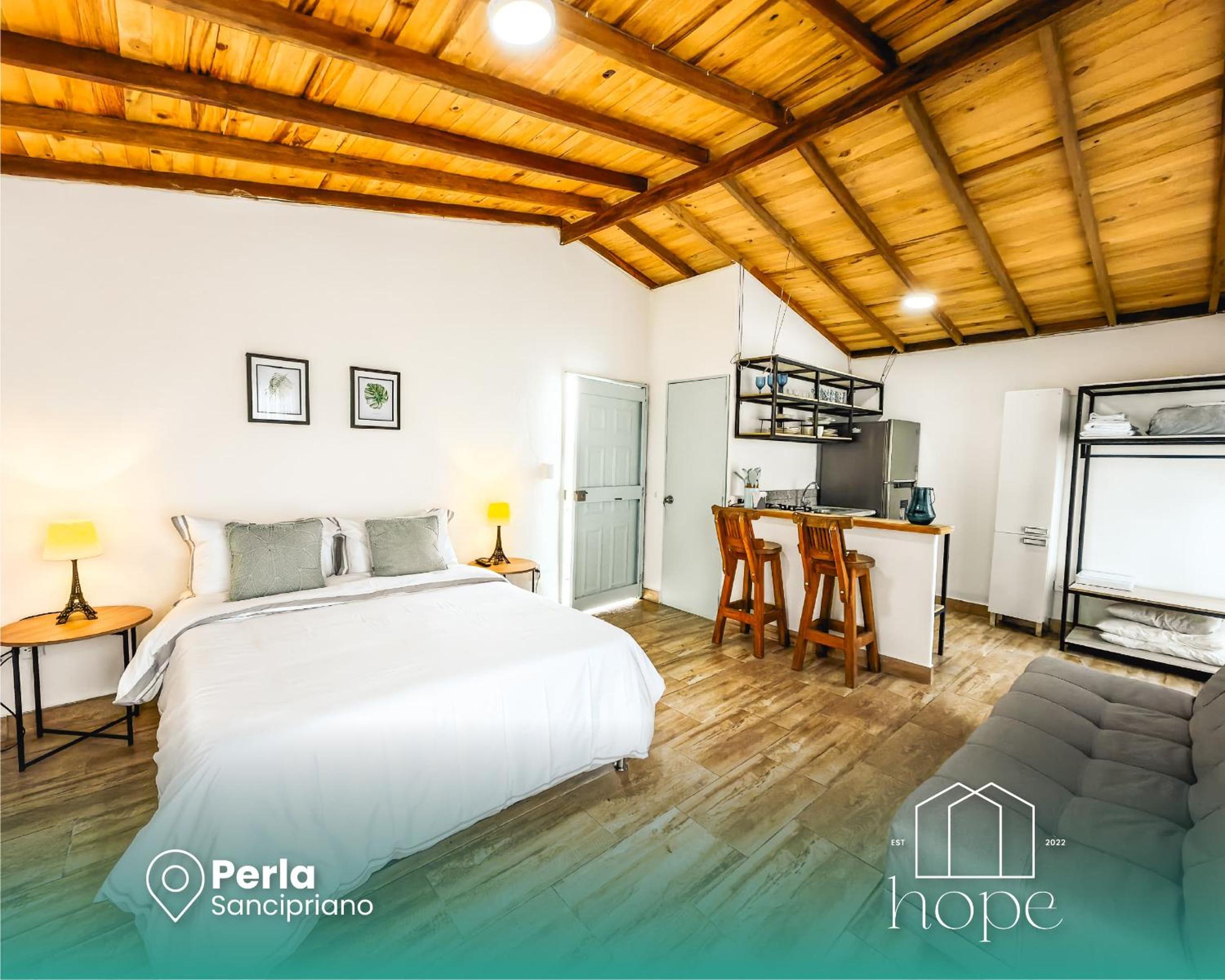 Perla san Cipriano by hope