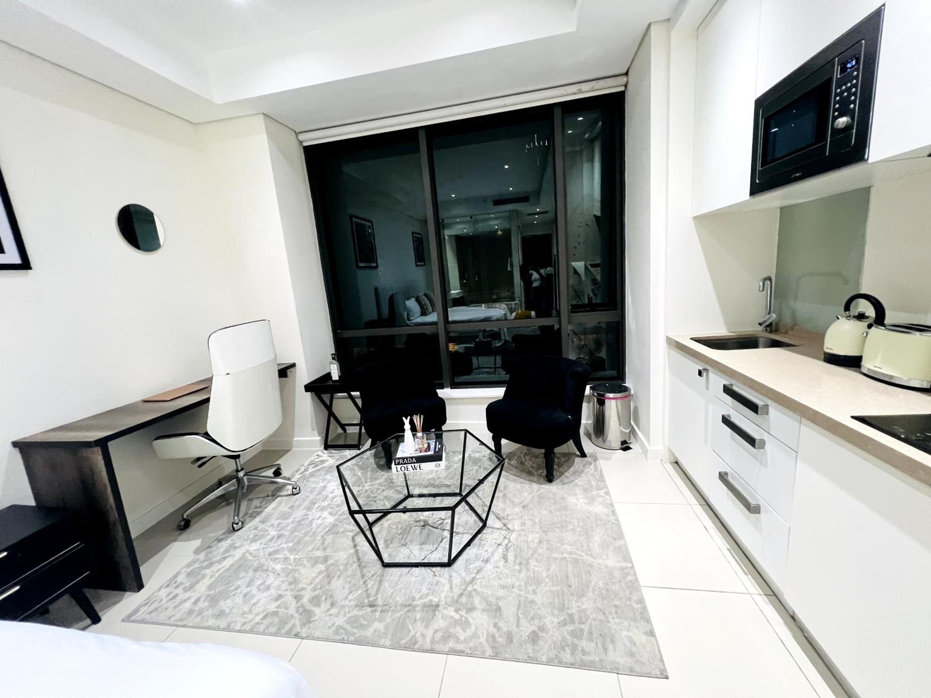 Luxury & Premium Suites Sandton City TWO