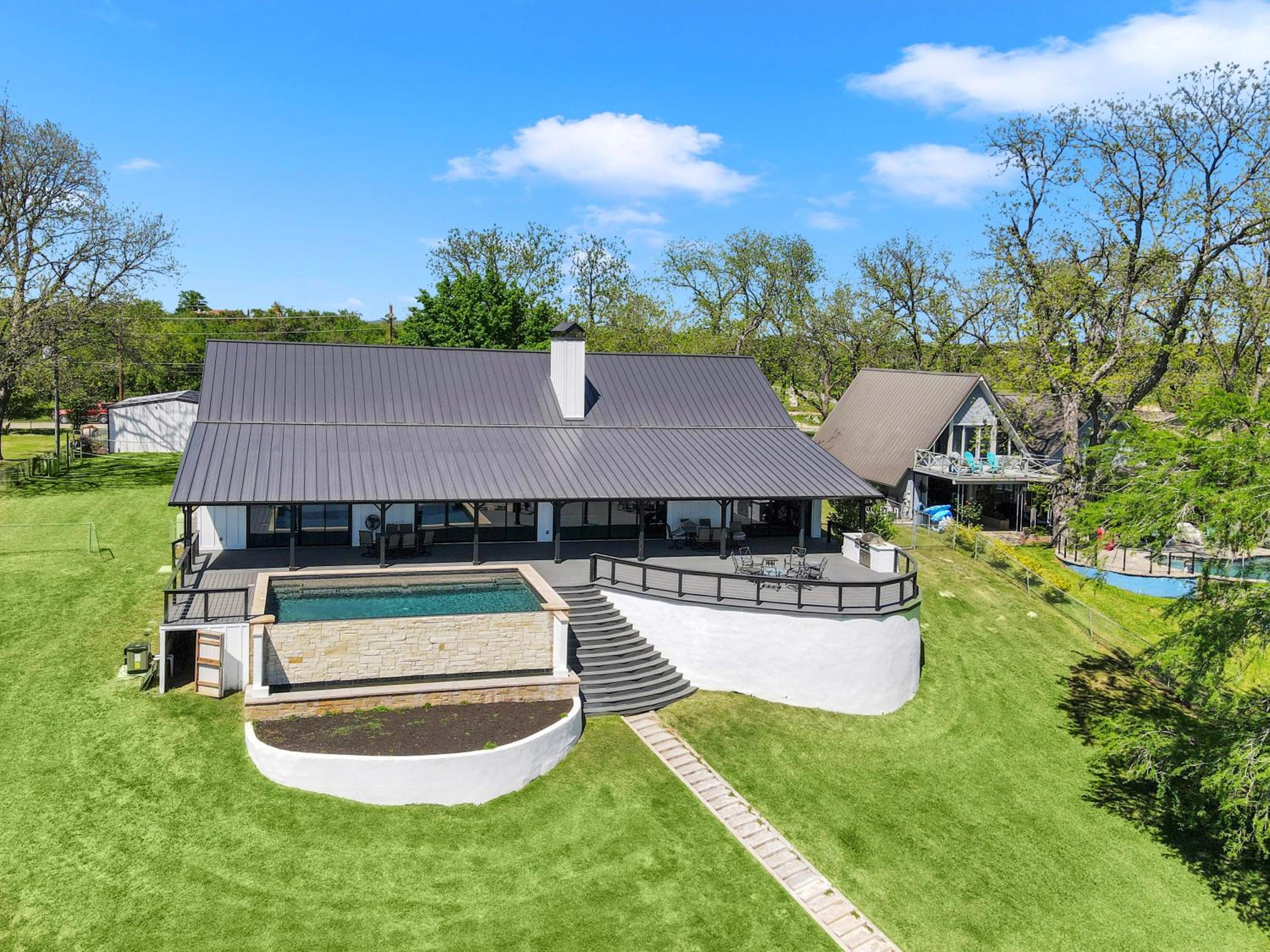 River Oaks Luxury Lakeshore Concierge Services Available view 4