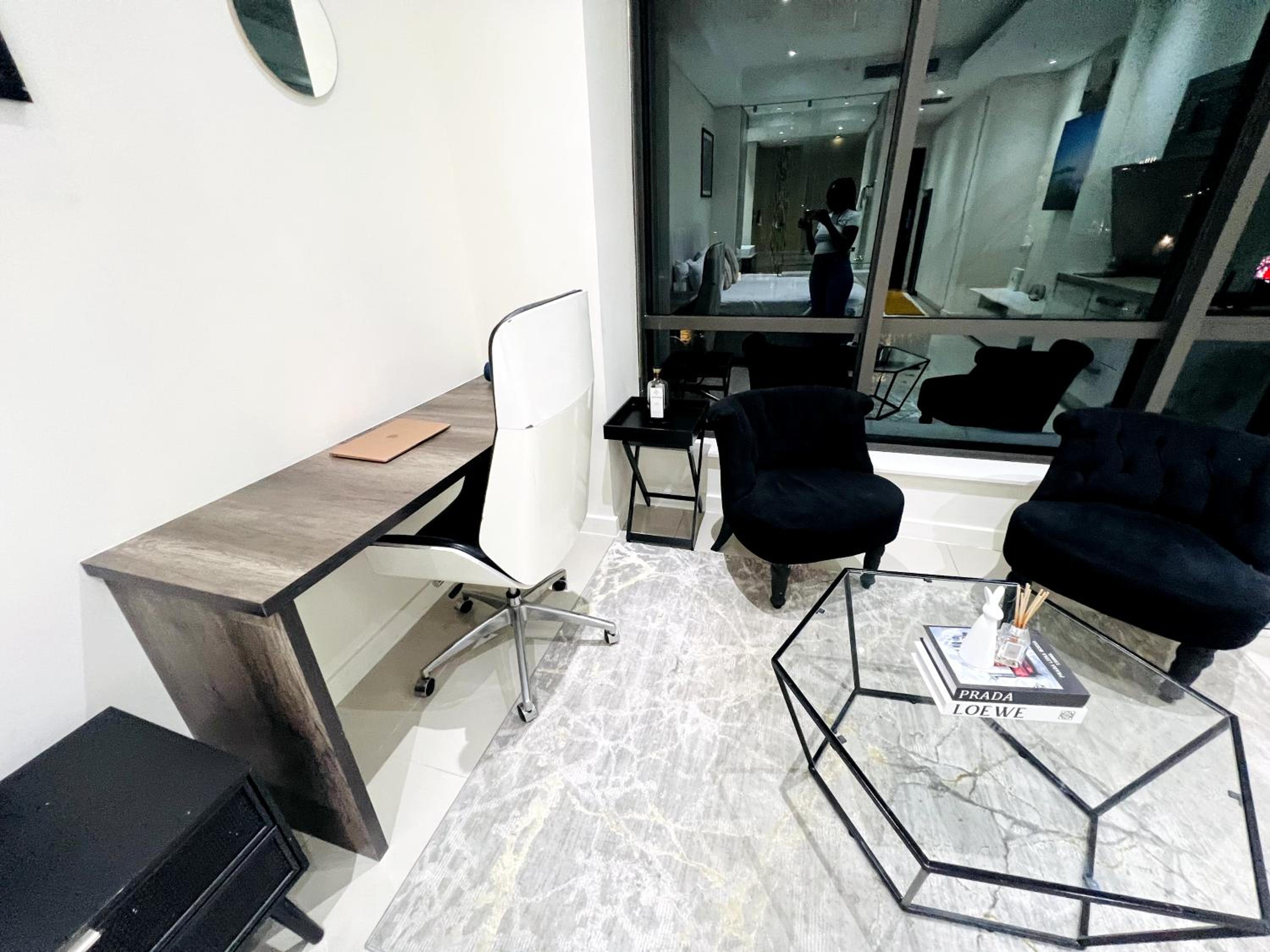 Luxury & Premium Suites Sandton City TWO