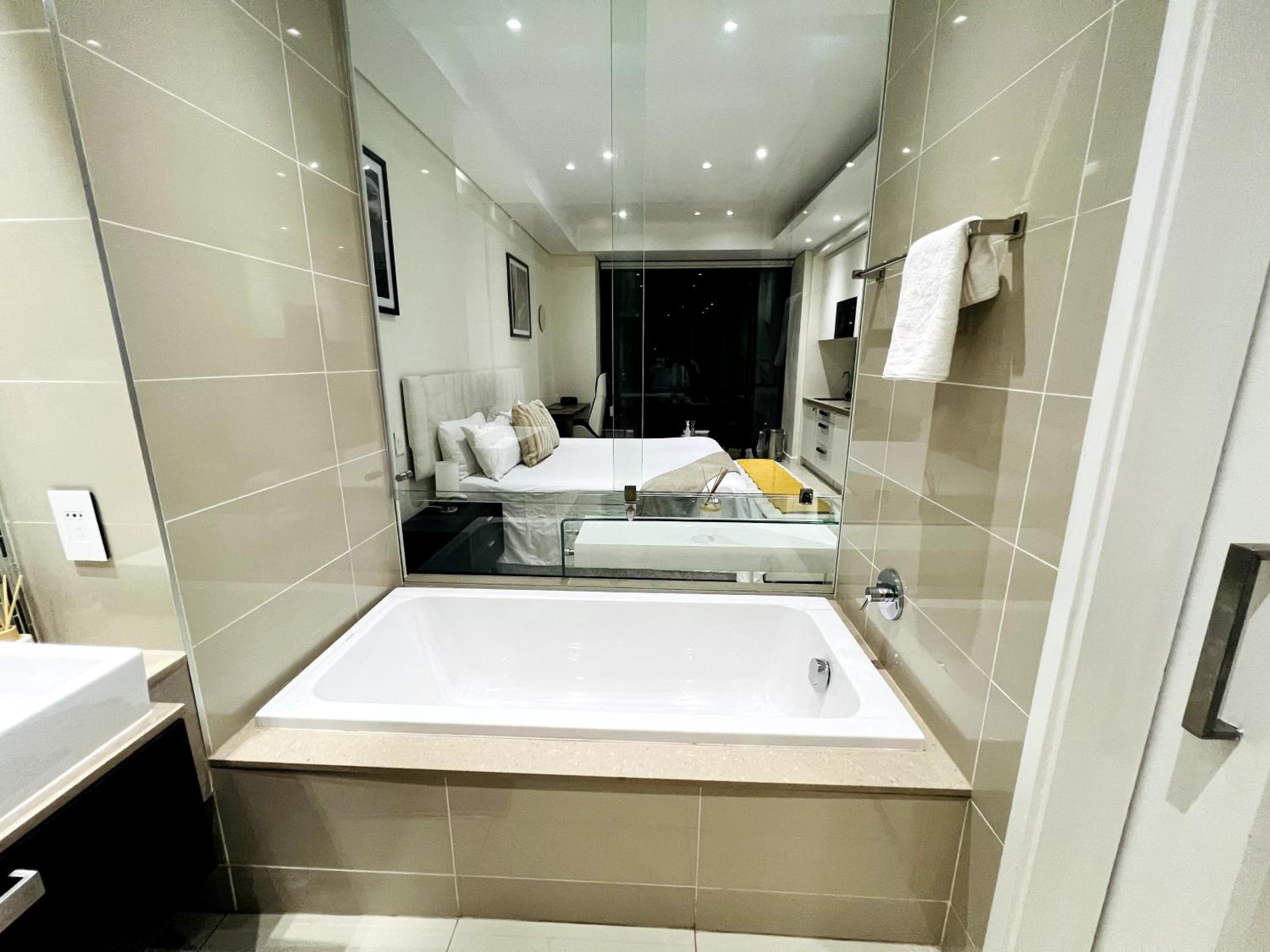 Luxury & Premium Suites Sandton City TWO