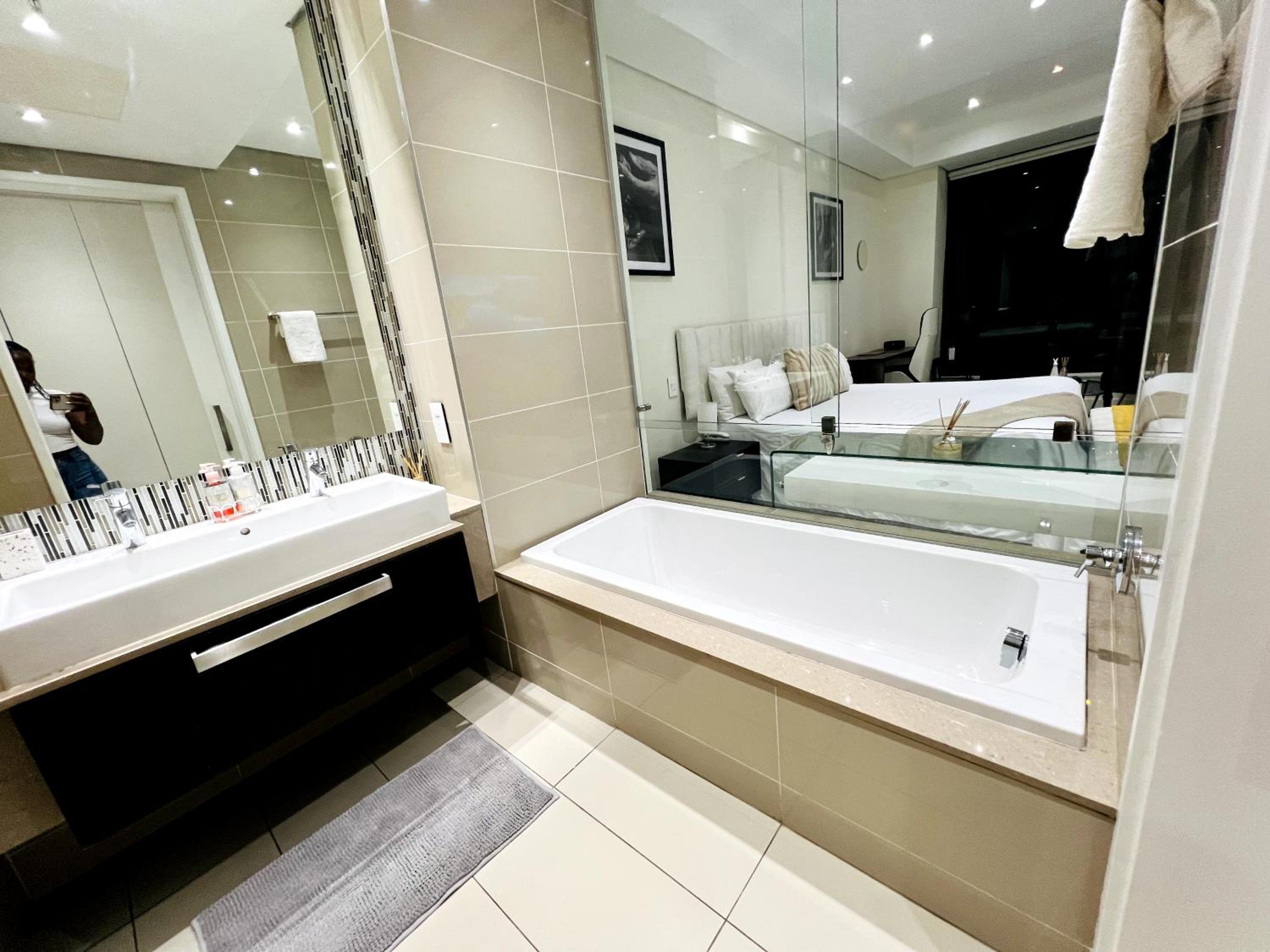 Luxury & Premium Suites Sandton City TWO
