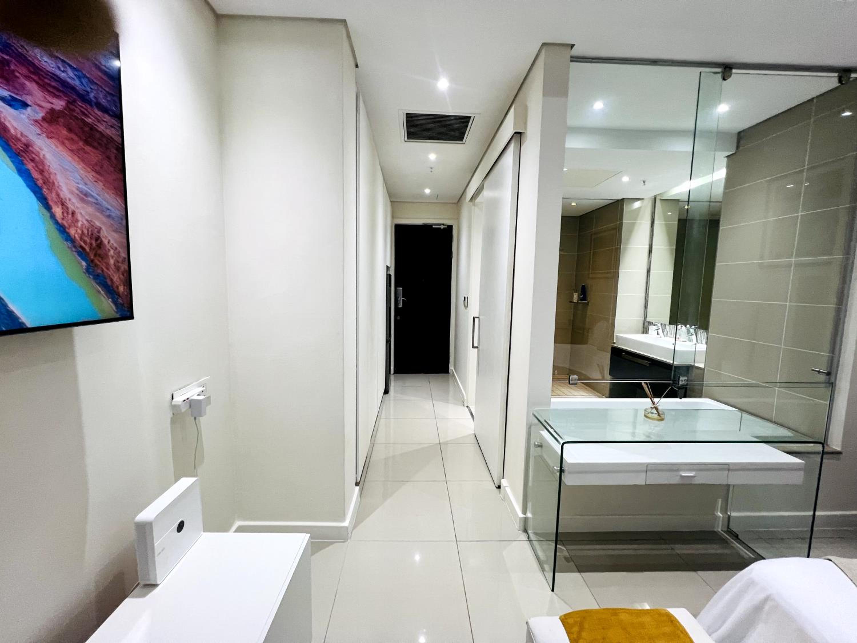 Luxury & Premium Suites Sandton City TWO