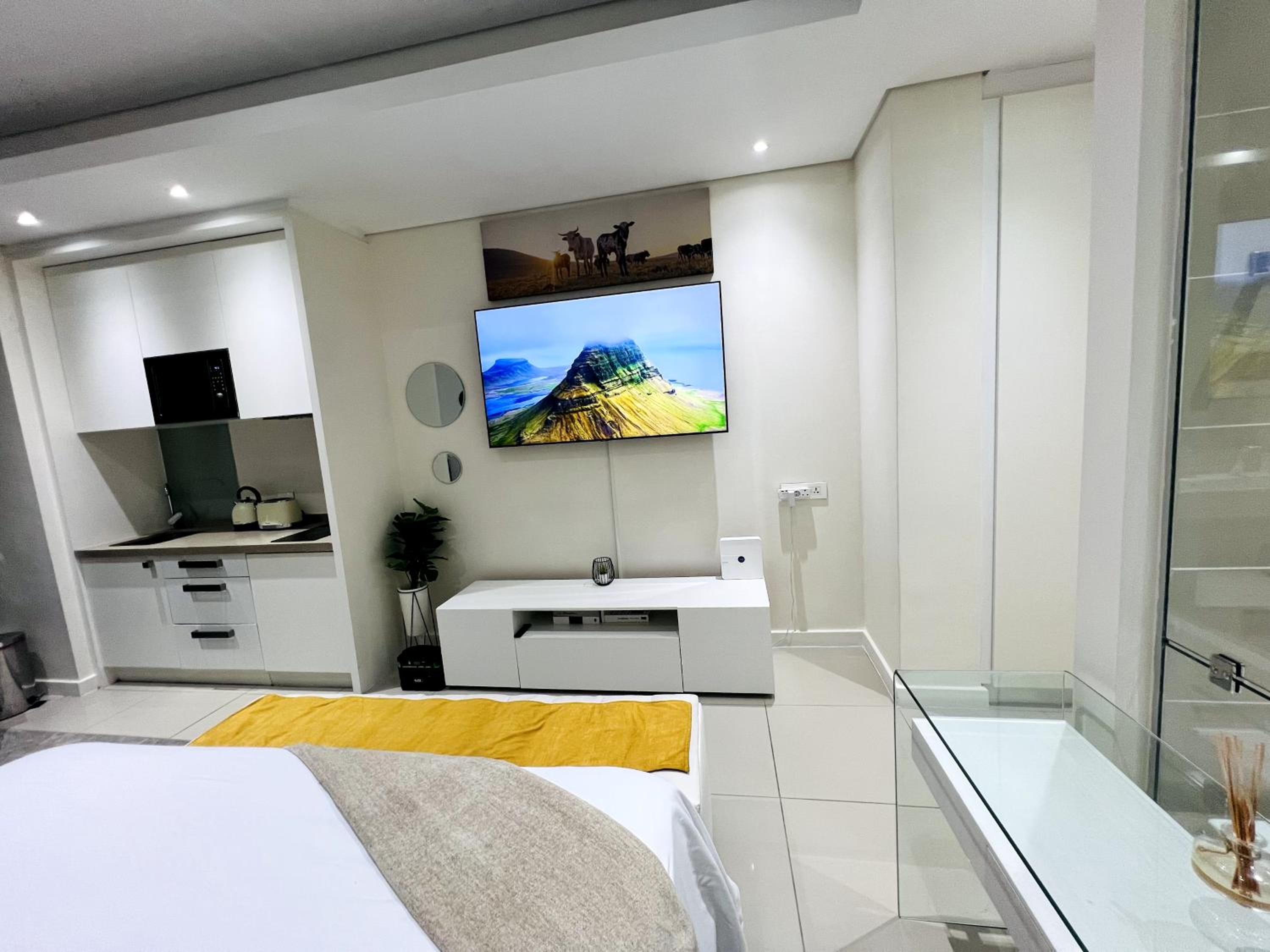 Luxury & Premium Suites Sandton City TWO