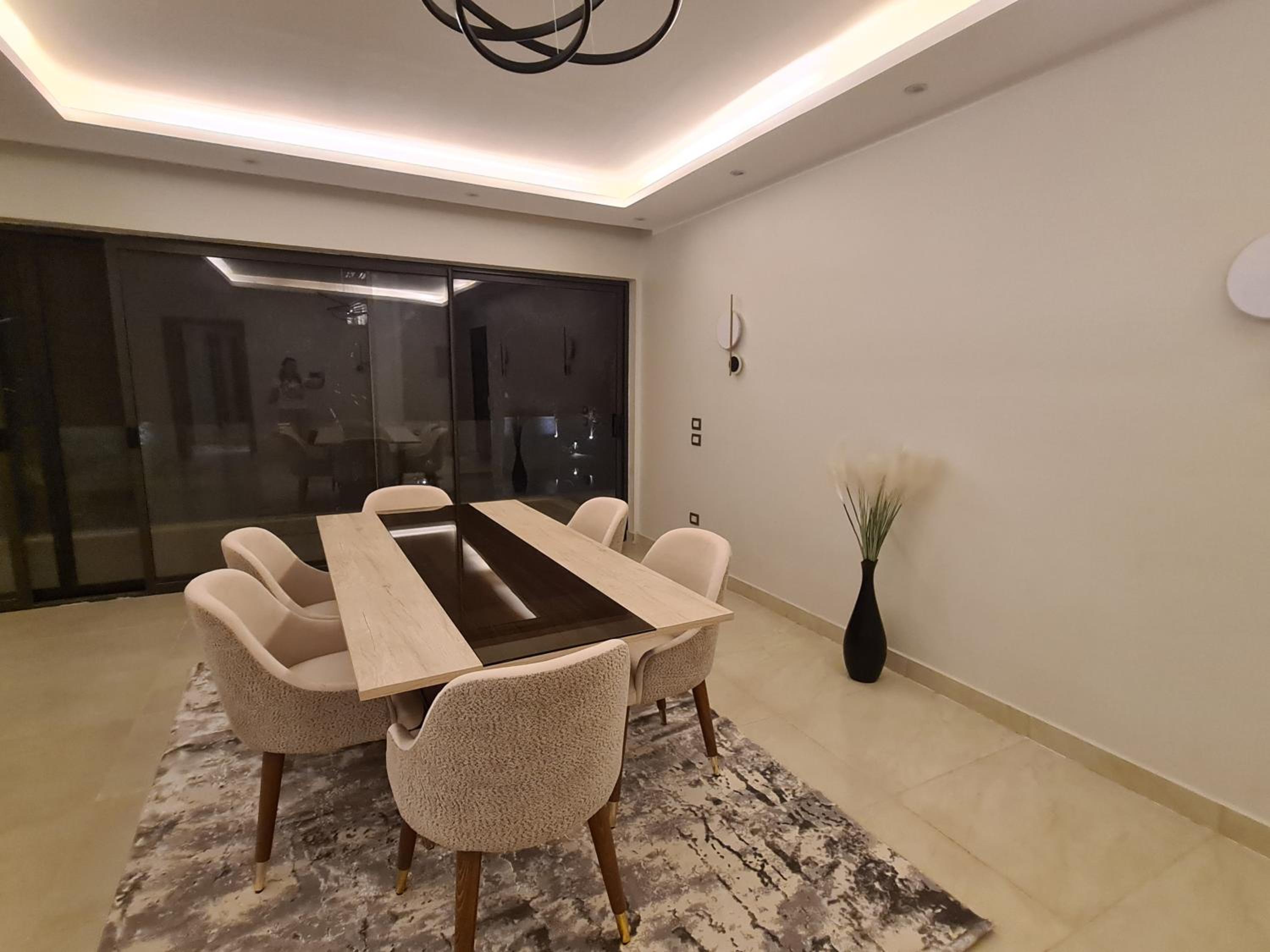 Apartment furnished lake view