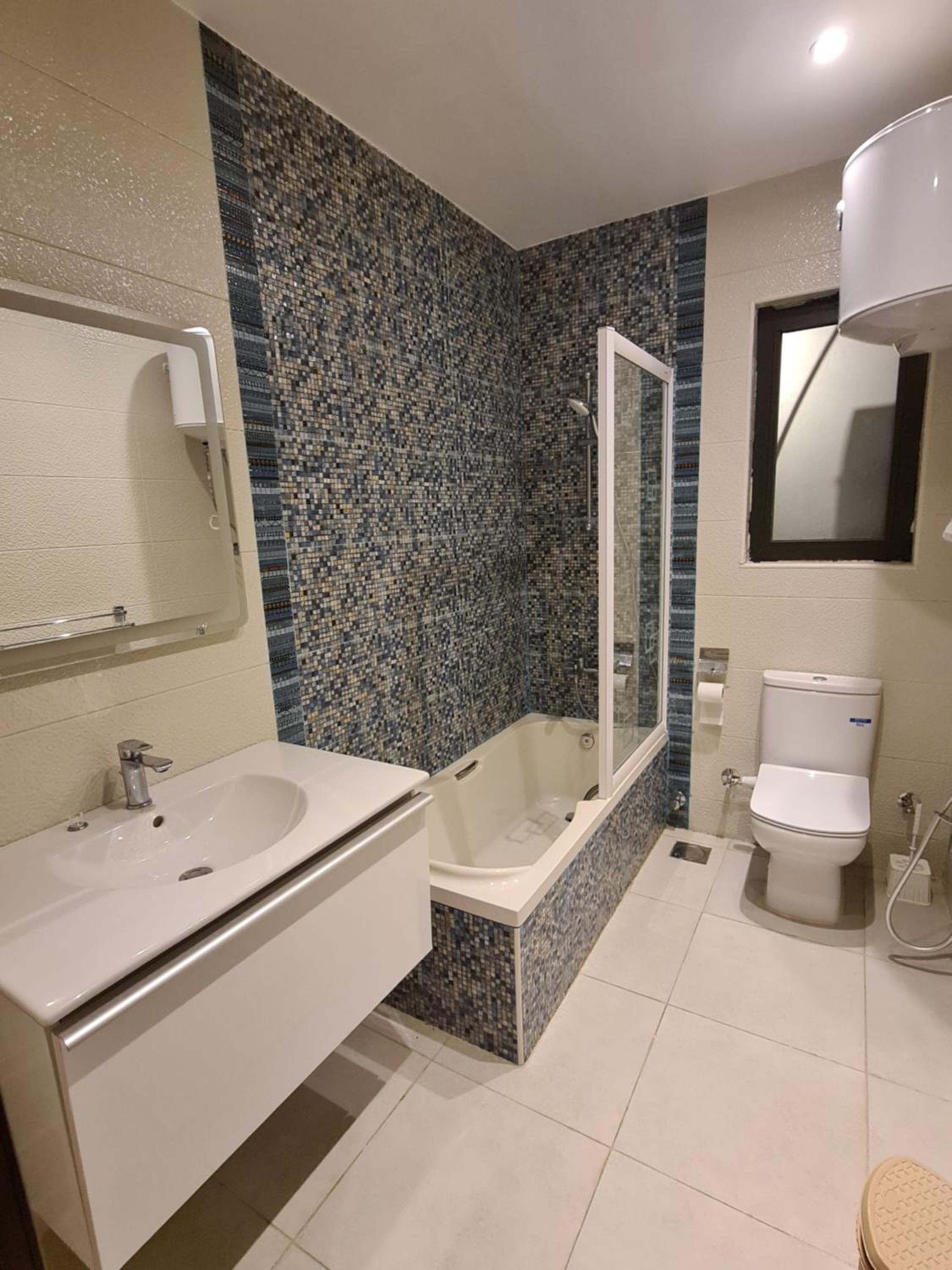 Apartment furnished lake view