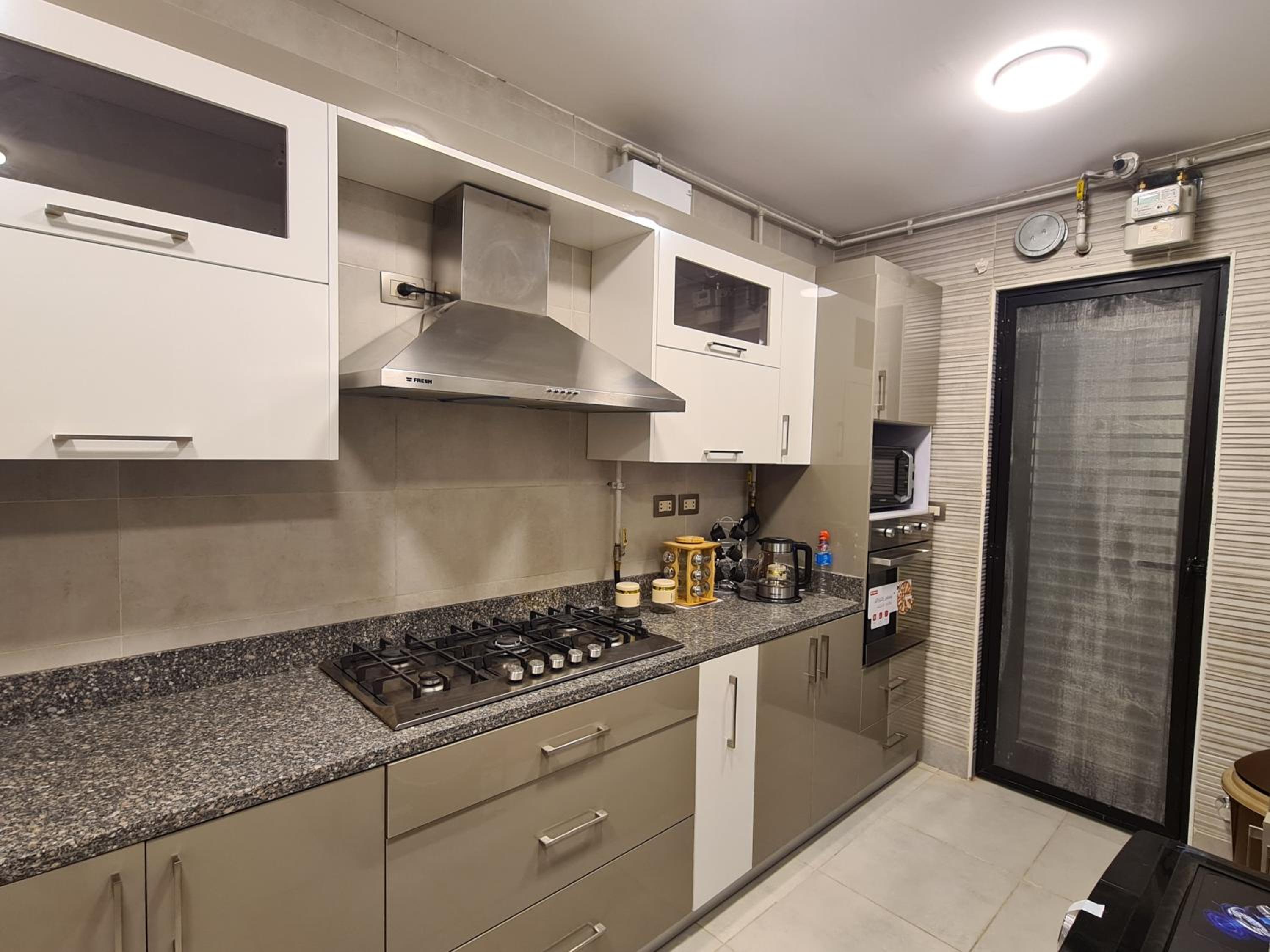 Apartment furnished lake view