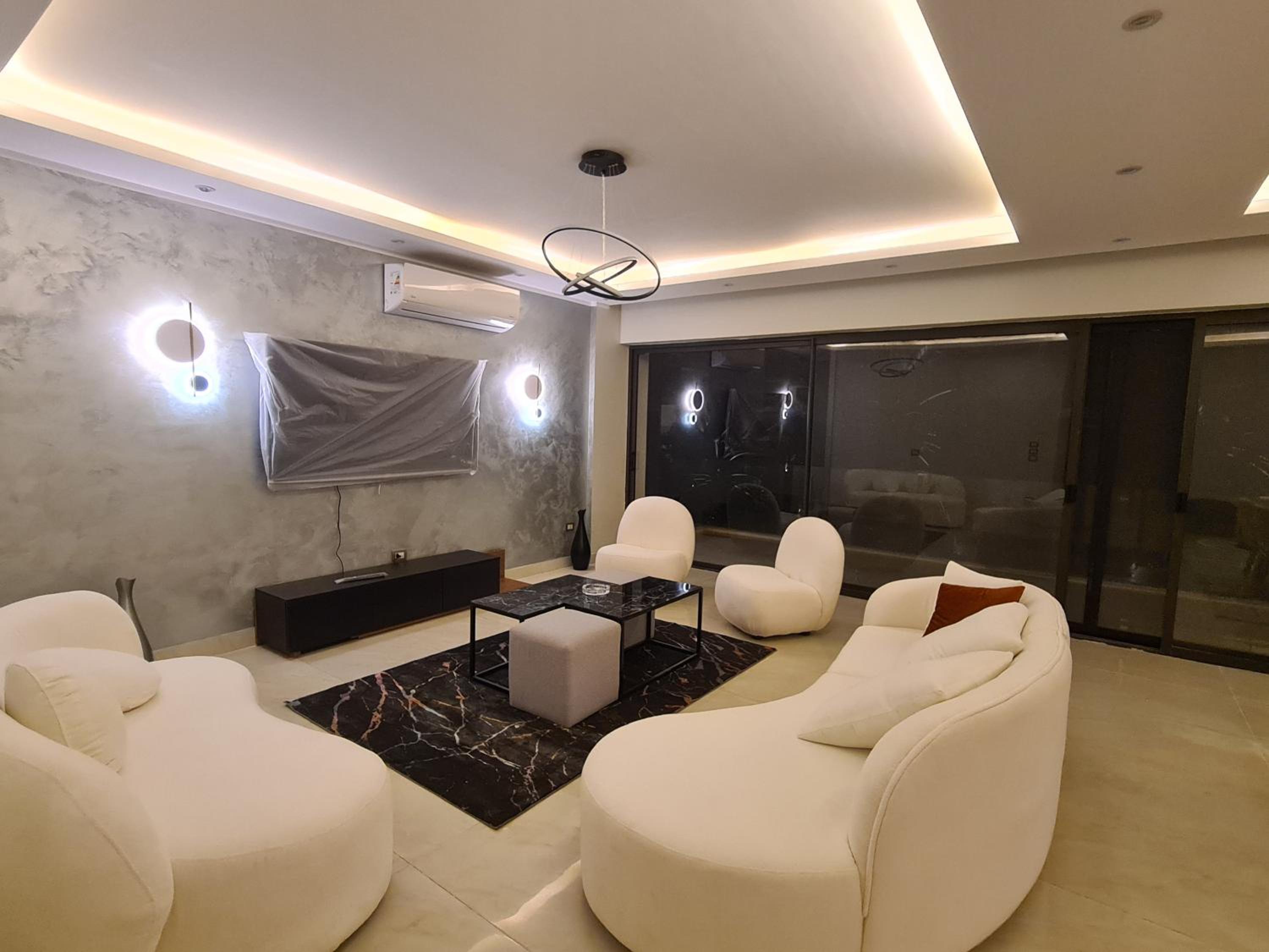 Apartment furnished lake view