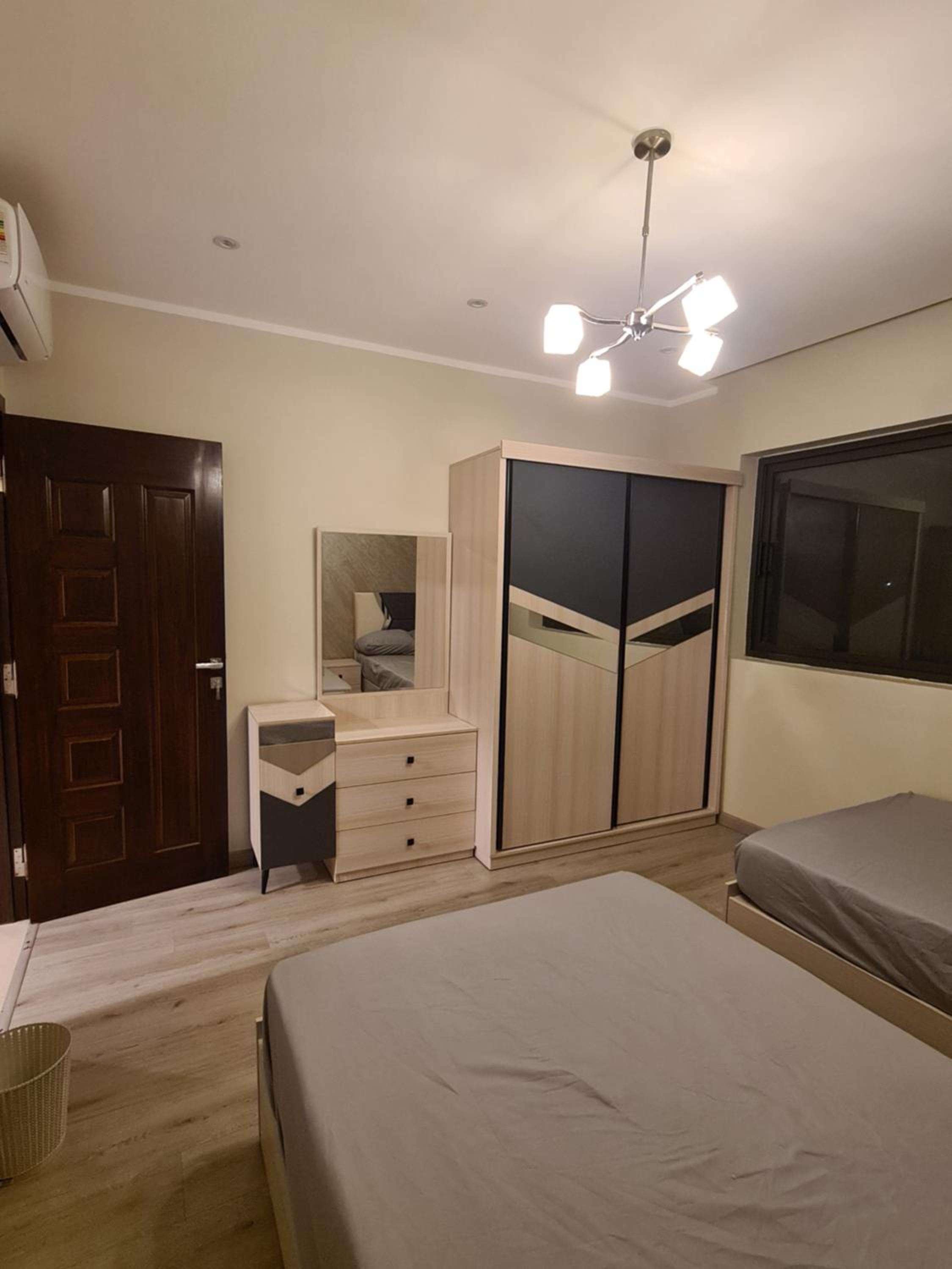 Apartment furnished lake view