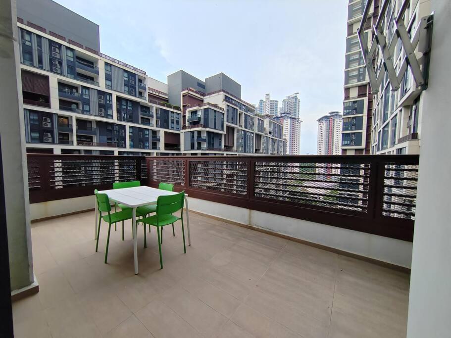 Arcoris Mont Kiara 11# Deluxe One Bedroom with Private Terrace #1-3Pax KL City
