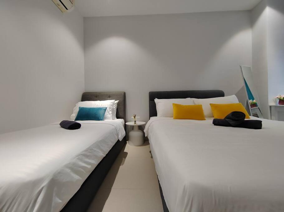 Arcoris Mont Kiara 11# Deluxe One Bedroom with Private Terrace #1-3Pax KL City