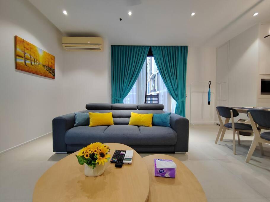 Arcoris Mont Kiara 11# Deluxe One Bedroom with Private Terrace #1-3Pax KL City