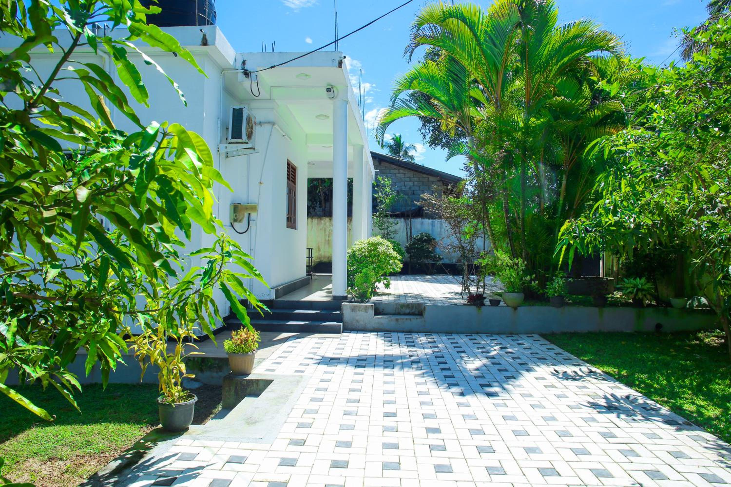Secret Mirage view 4