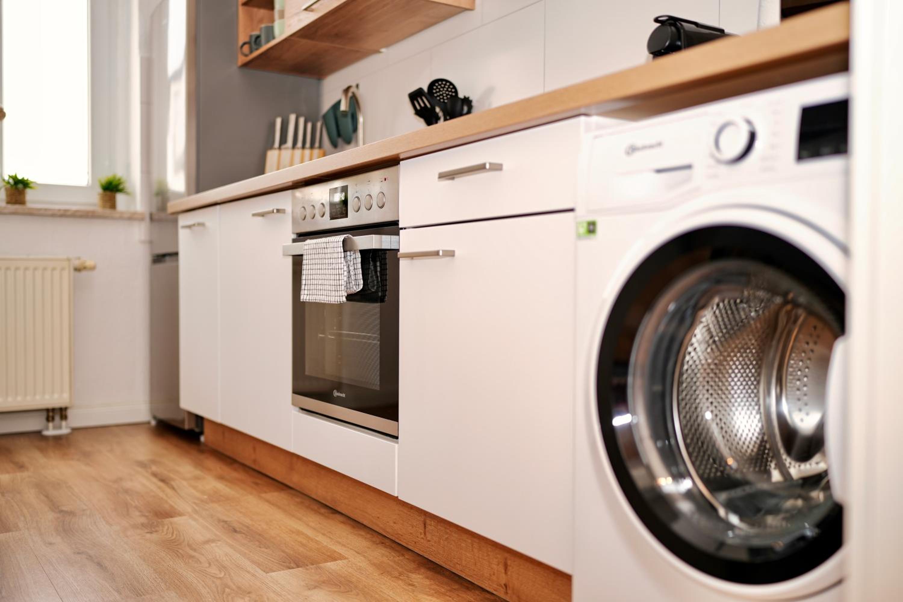 AltstadtNest - Stadtzentrum! Großes & Stylisches Apartment mit Boxspringbett & Smart-TV