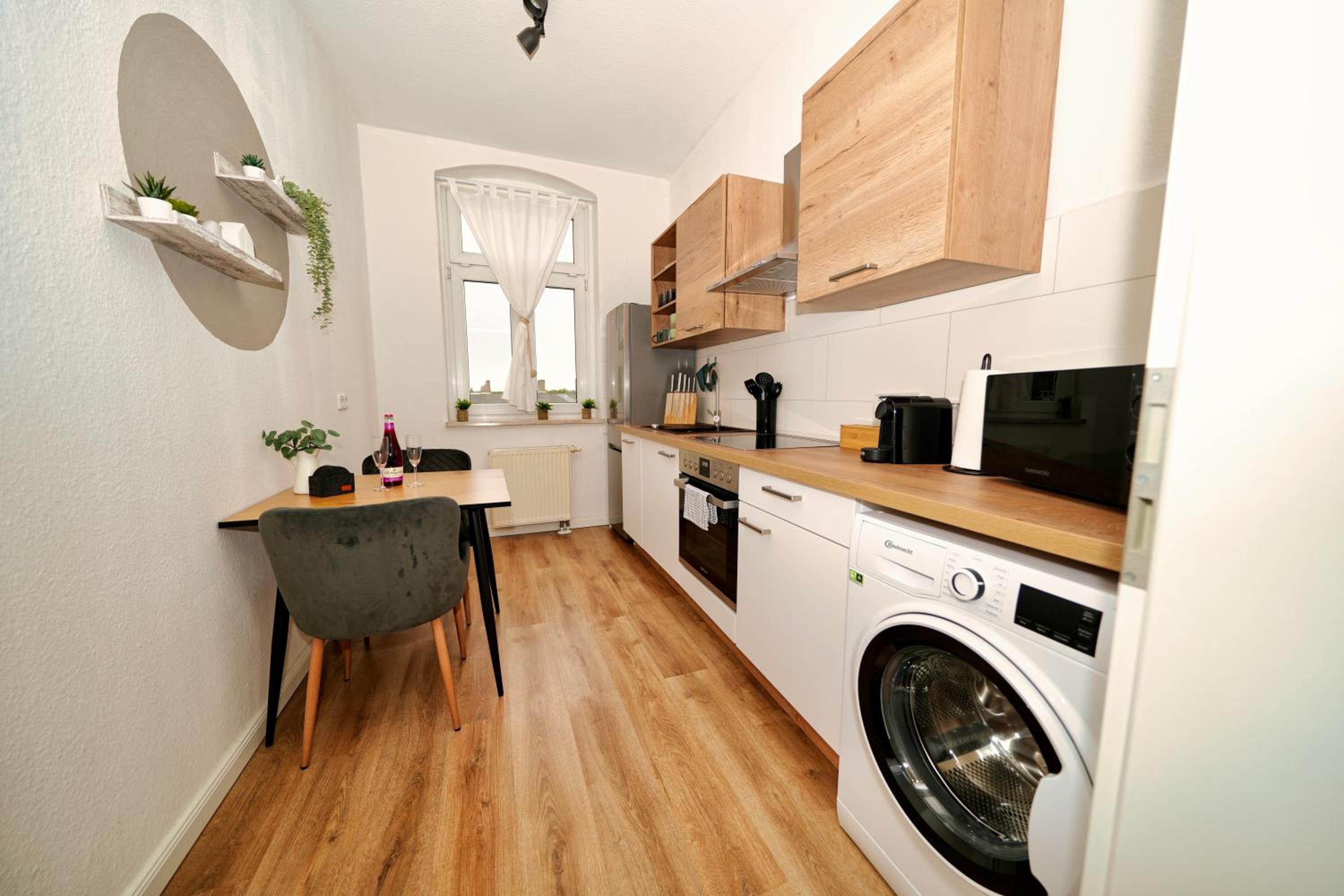AltstadtNest - Stadtzentrum! Großes & Stylisches Apartment mit Boxspringbett & Smart-TV