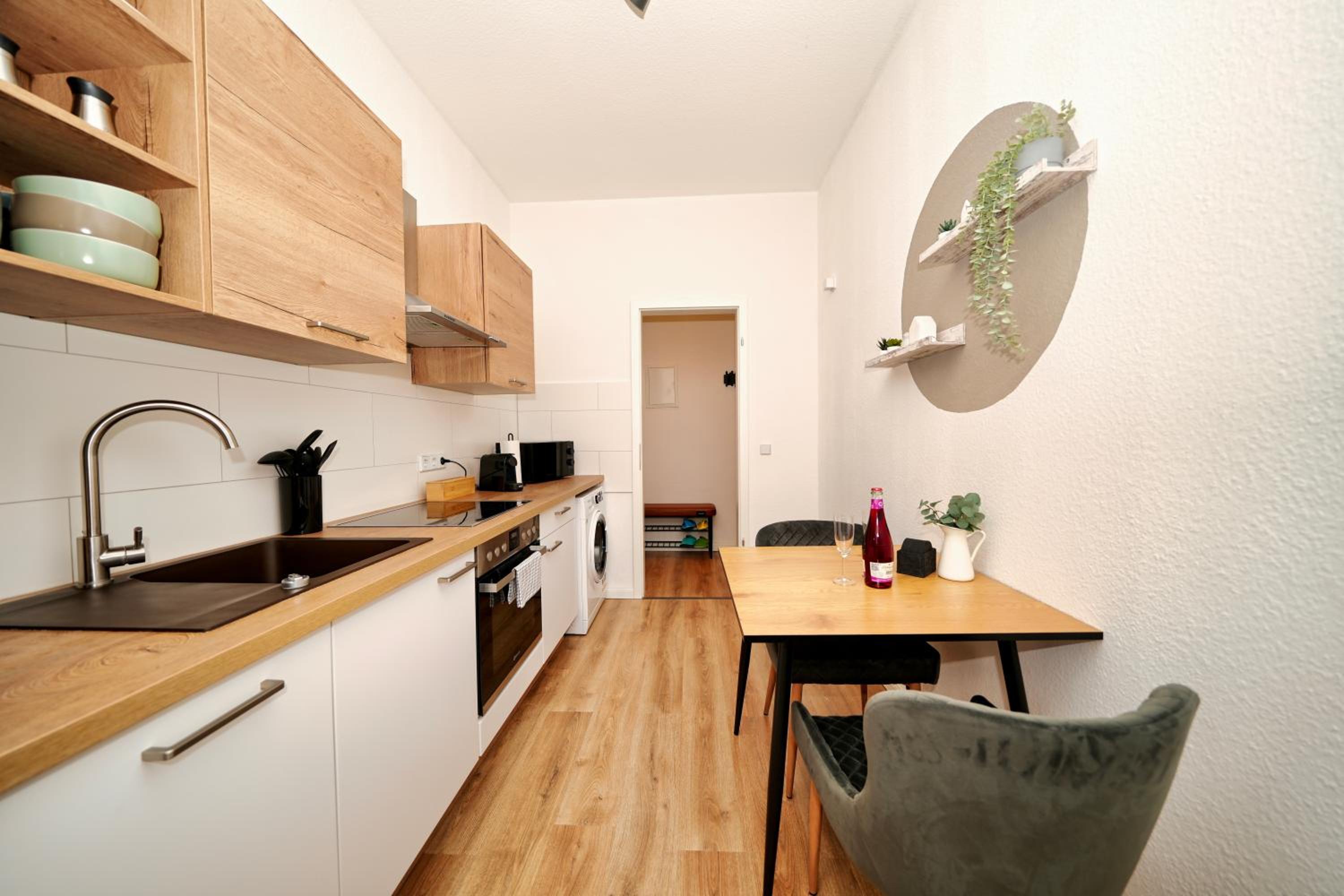 AltstadtNest - Stadtzentrum! Großes & Stylisches Apartment mit Boxspringbett & Smart-TV