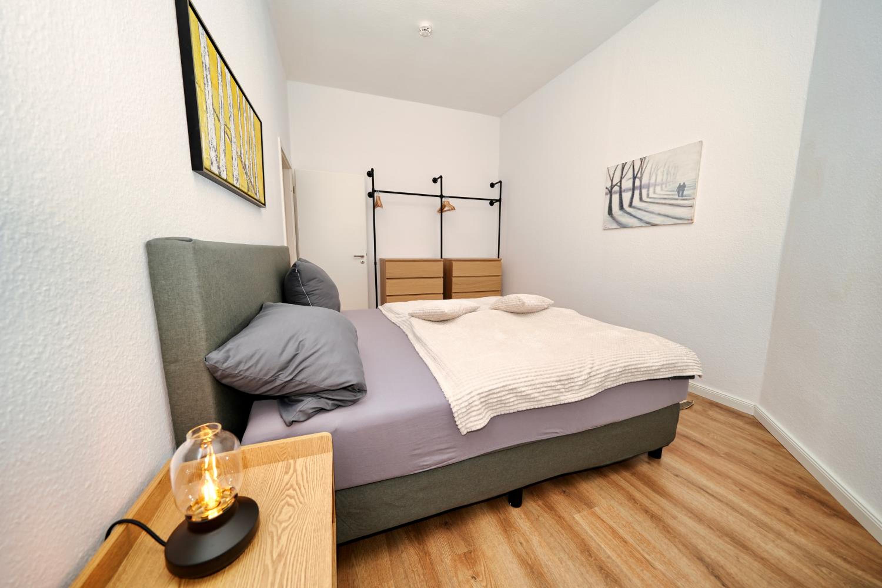 AltstadtNest - Stadtzentrum! Großes & Stylisches Apartment mit Boxspringbett & Smart-TV