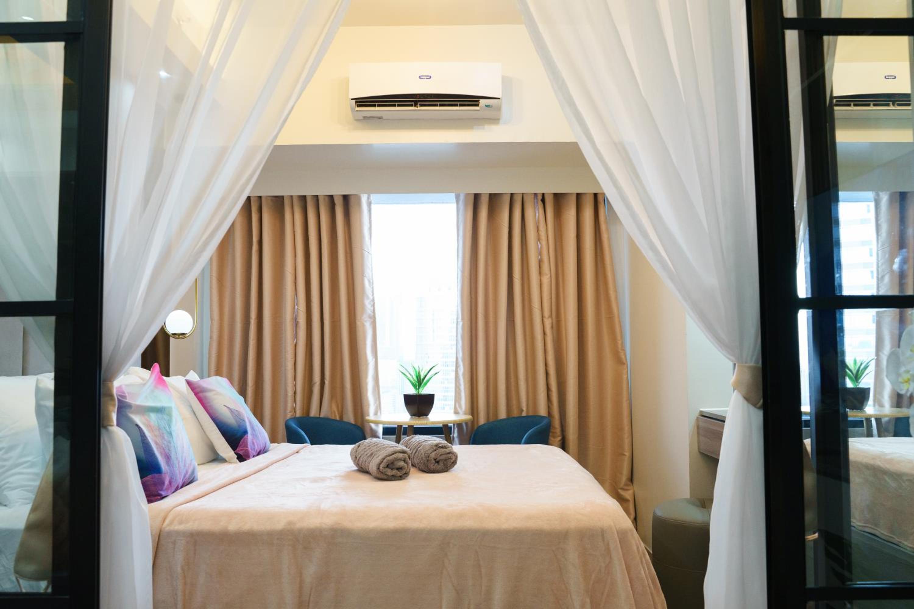 THE CITY SCAPE - Deluxe 1B Room in Makati view 4