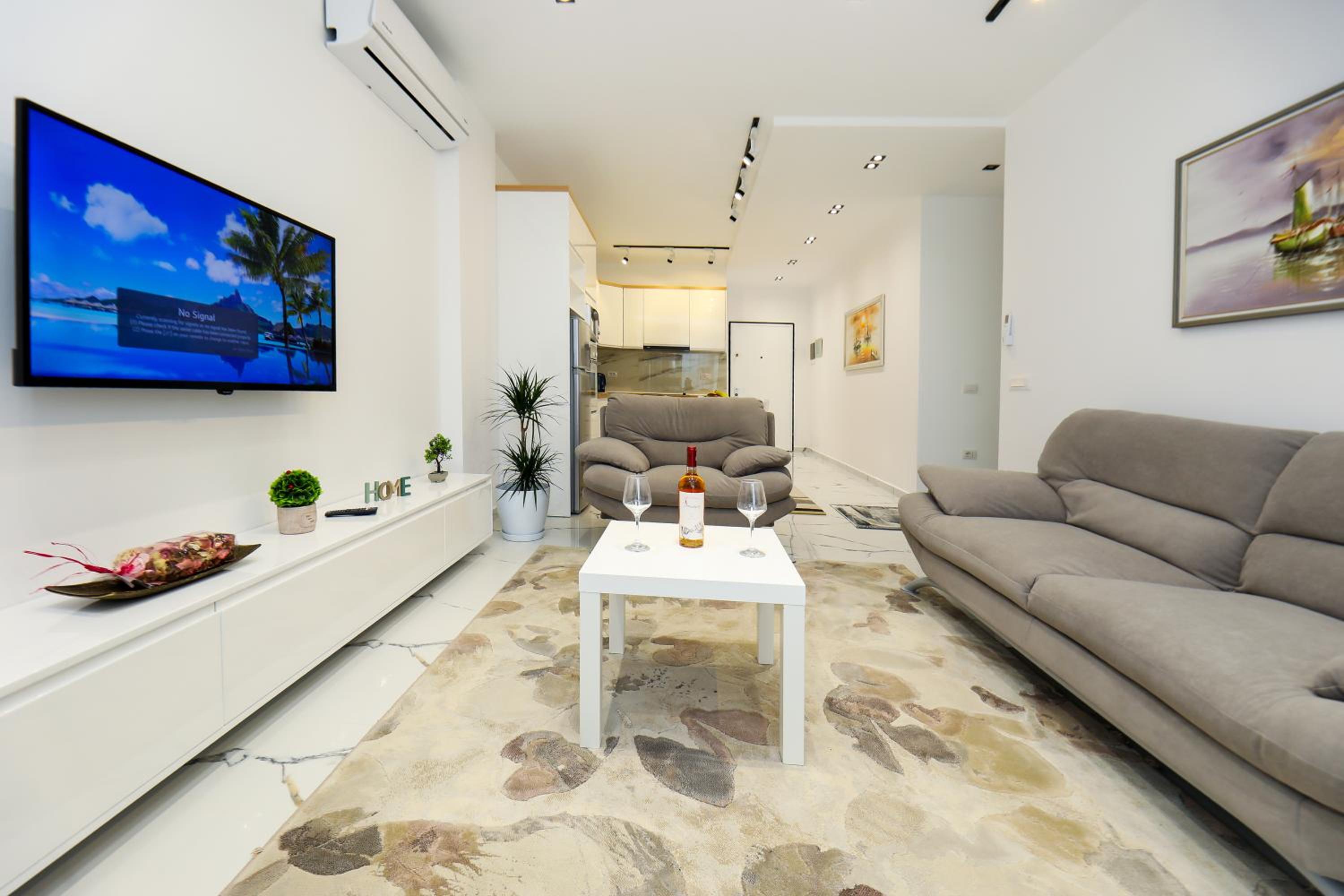 Tesi Apartment