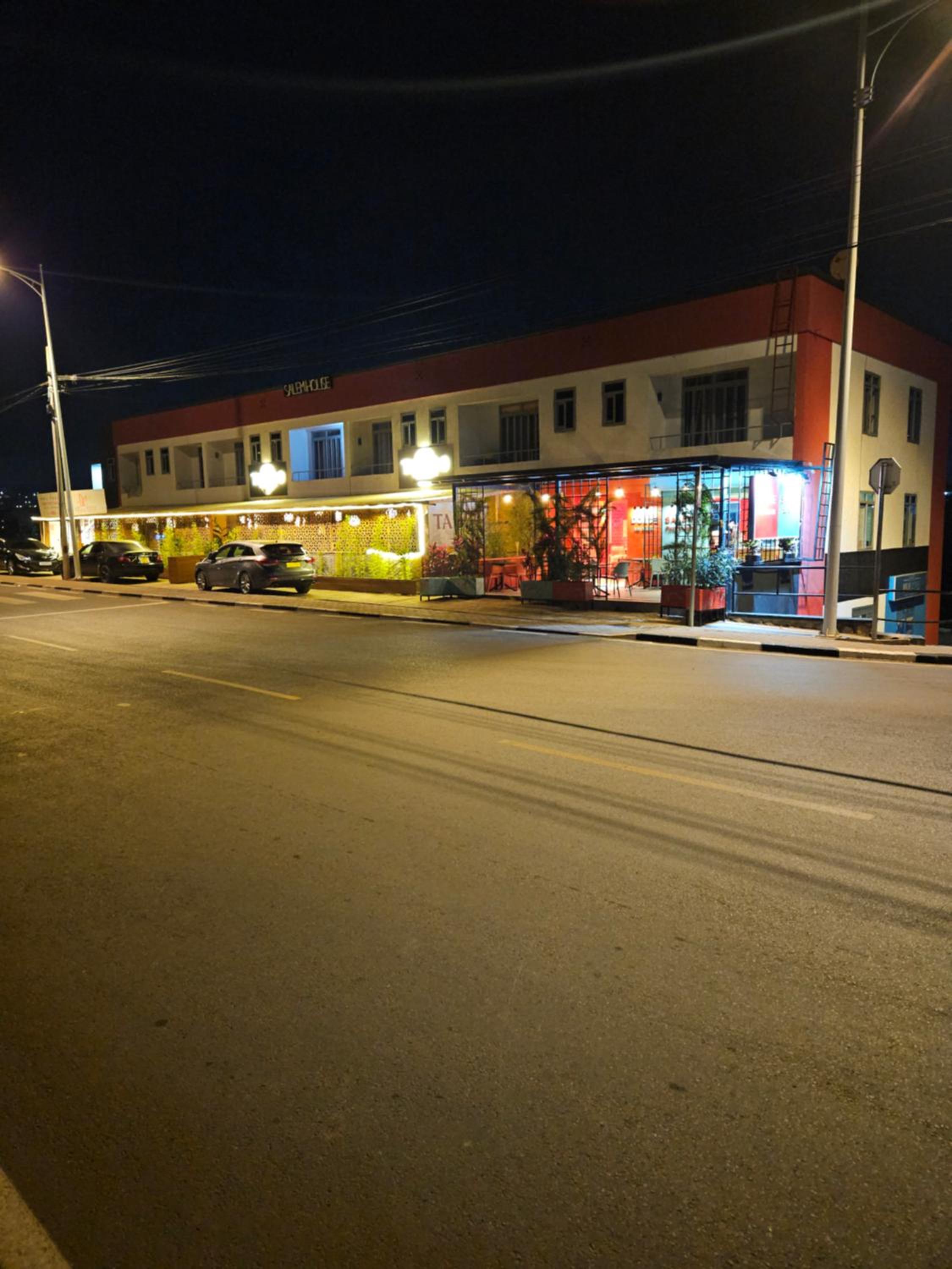 Photo 18