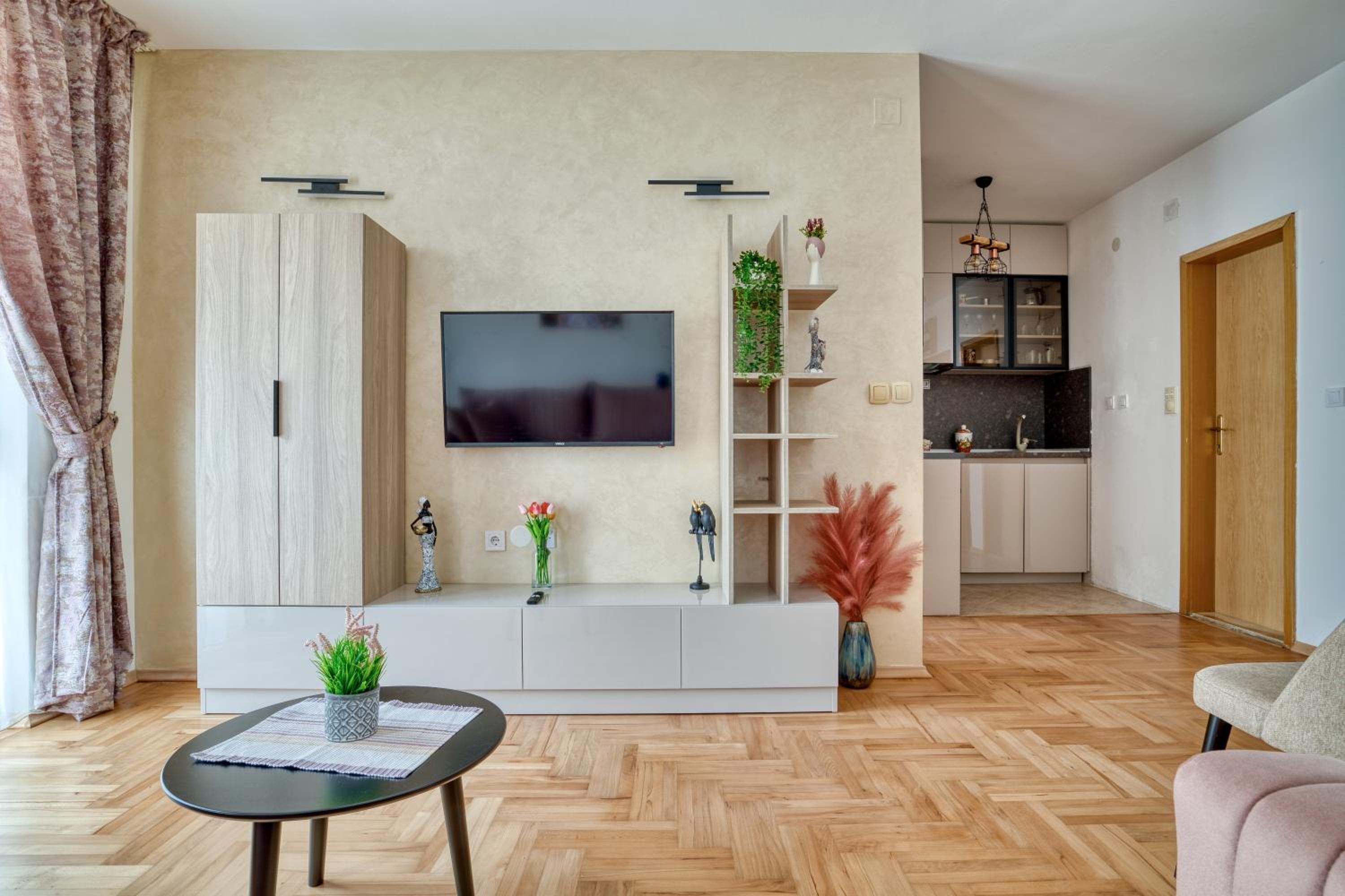 Apartments Elena view 5
