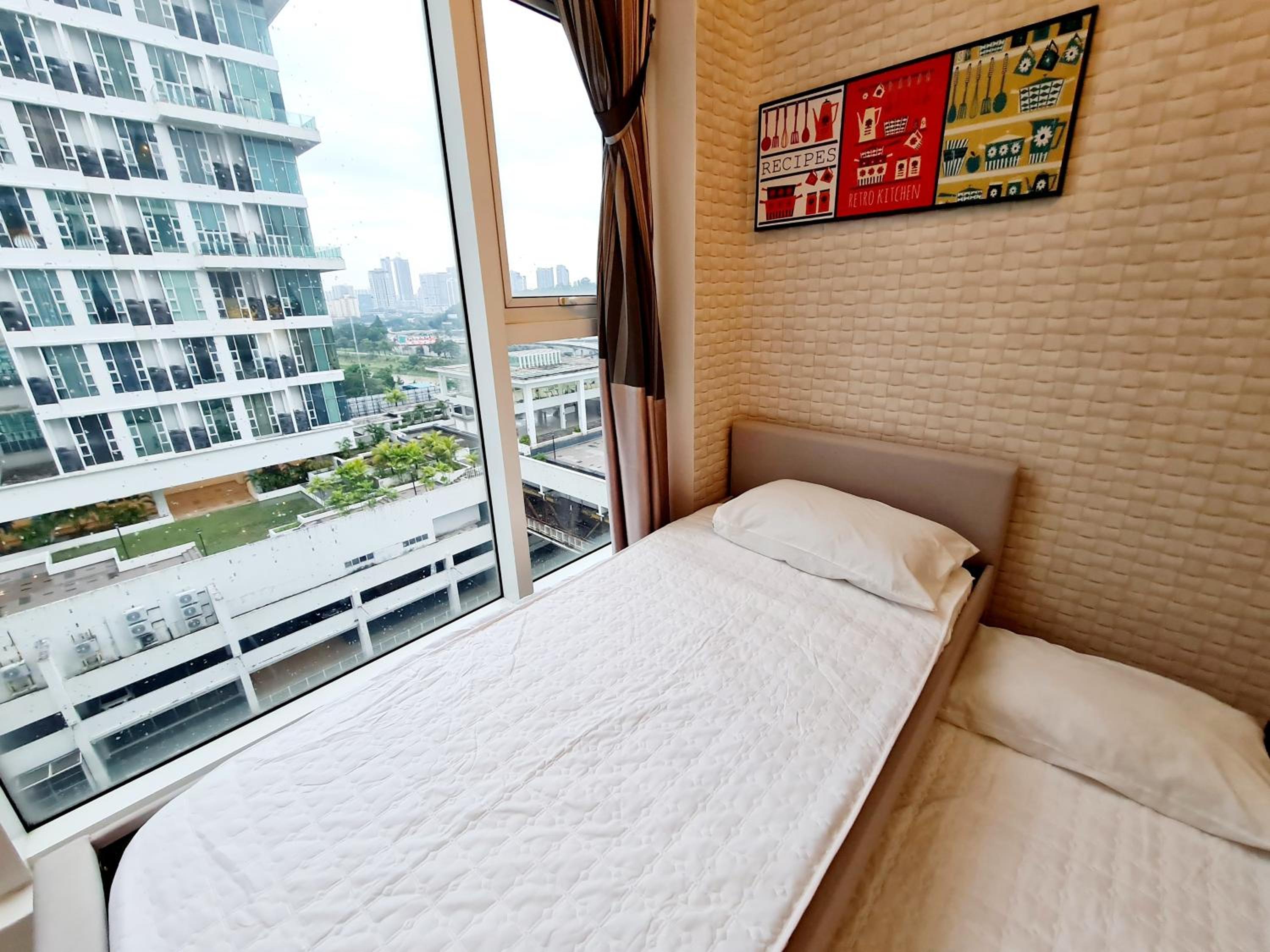 Garden Duplex Studio 7 Guest Old Klang Road Kuala Lumpur Mid Valley Pearl Point Bangsar Bangsar South Bukit Jalil Taman Desa ML
