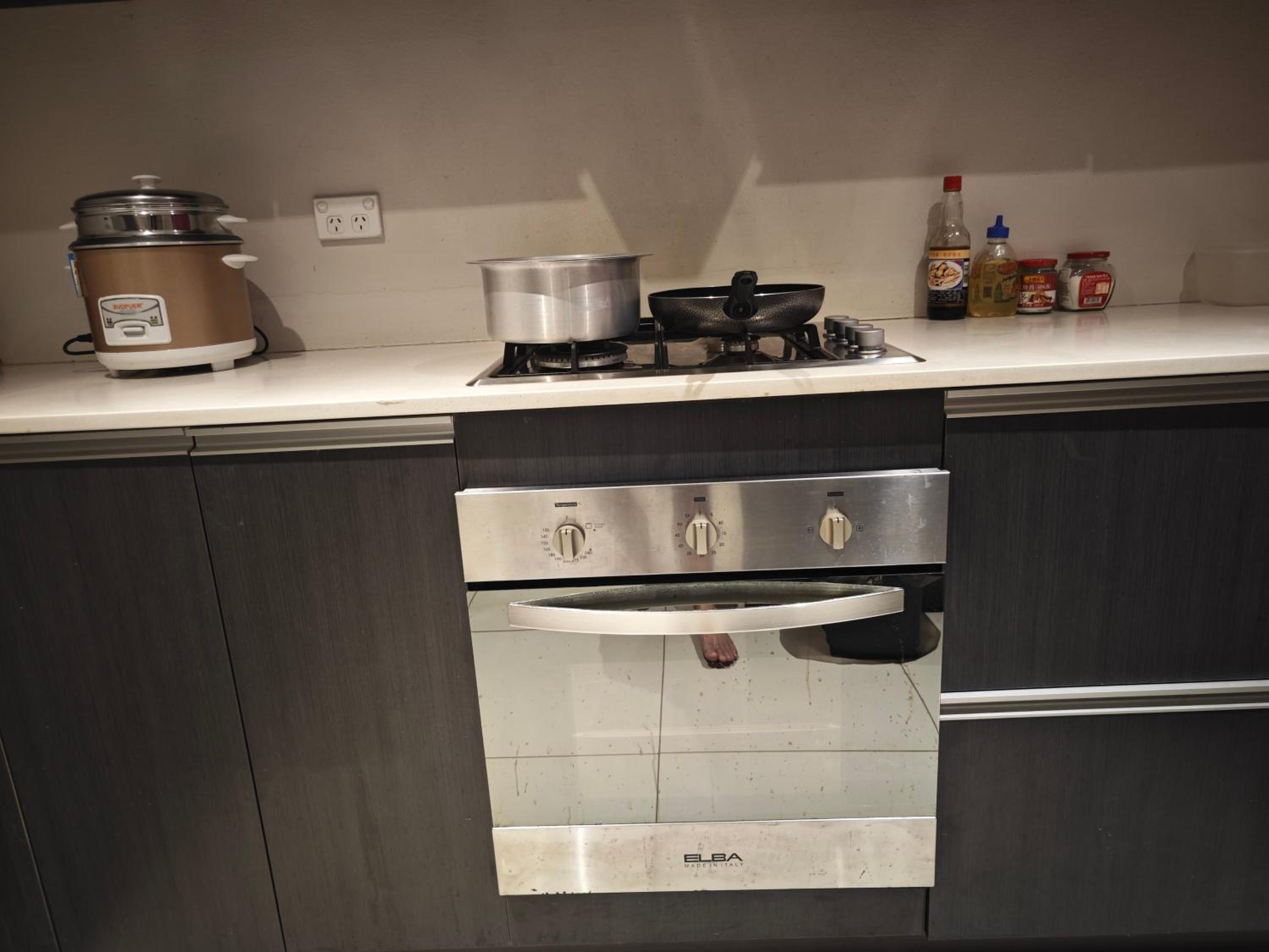 Pacific FairPrice Private room, shared kitchen