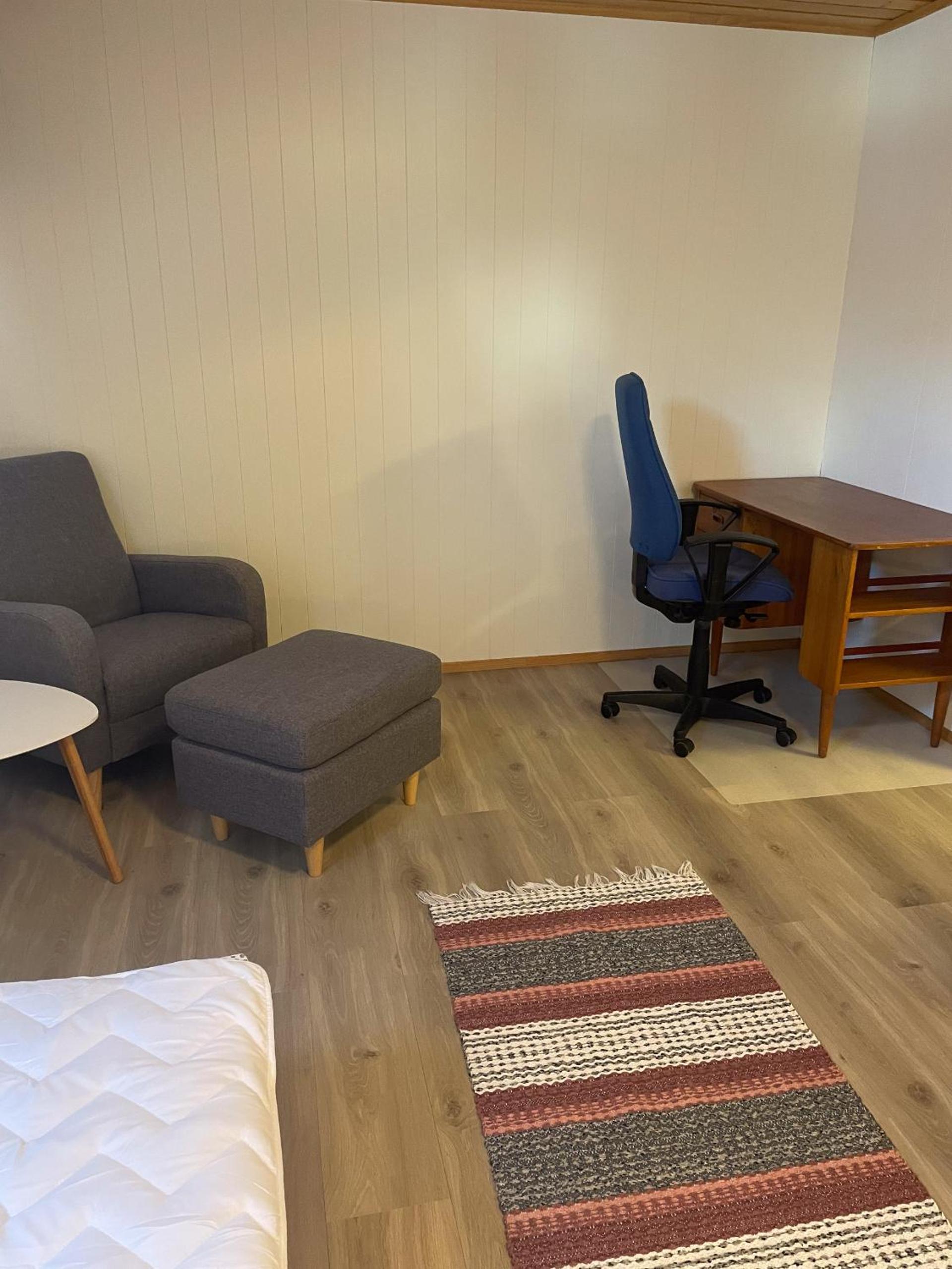 Central Apartment in Leknes view 5