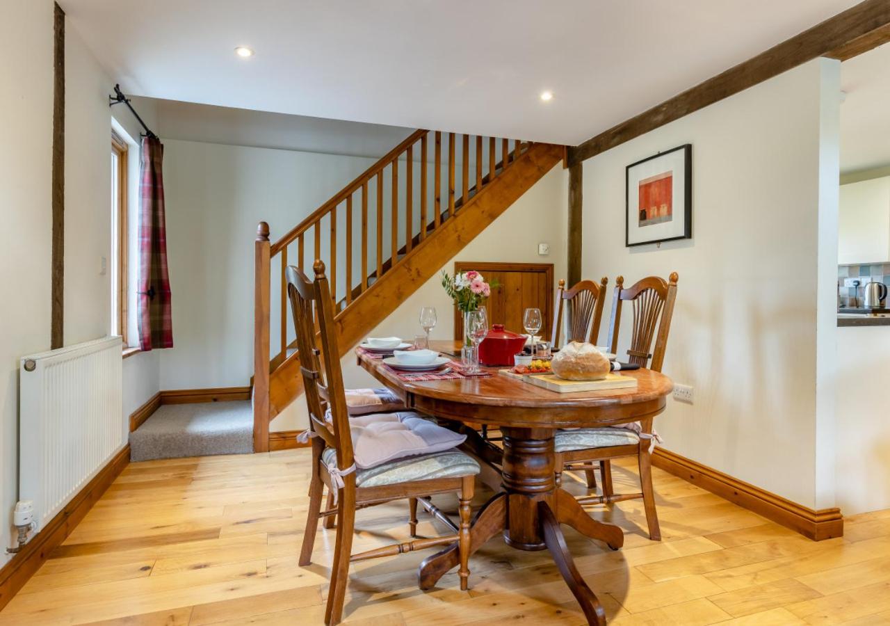 2 Bed in Caersws oc-waa345