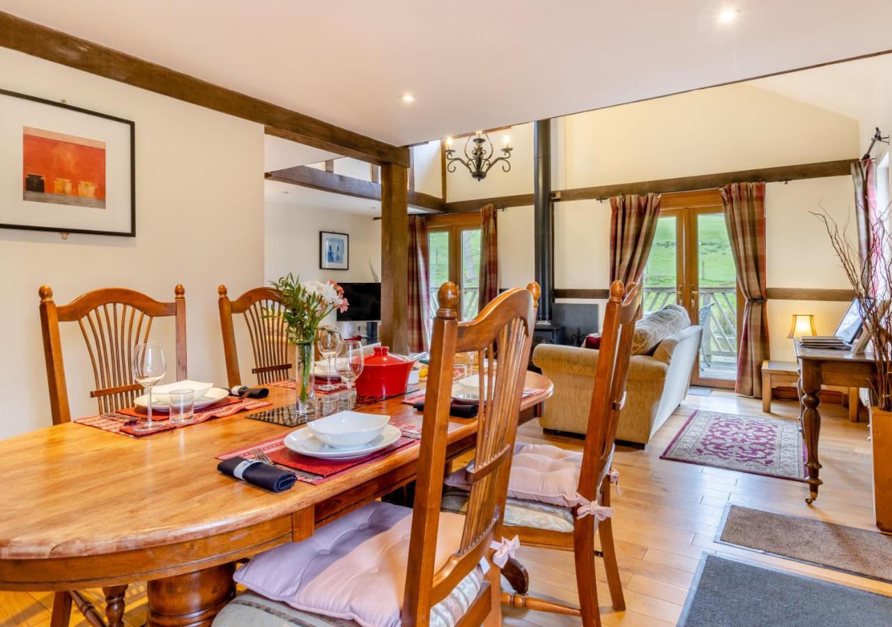 2 Bed in Caersws oc-waa345