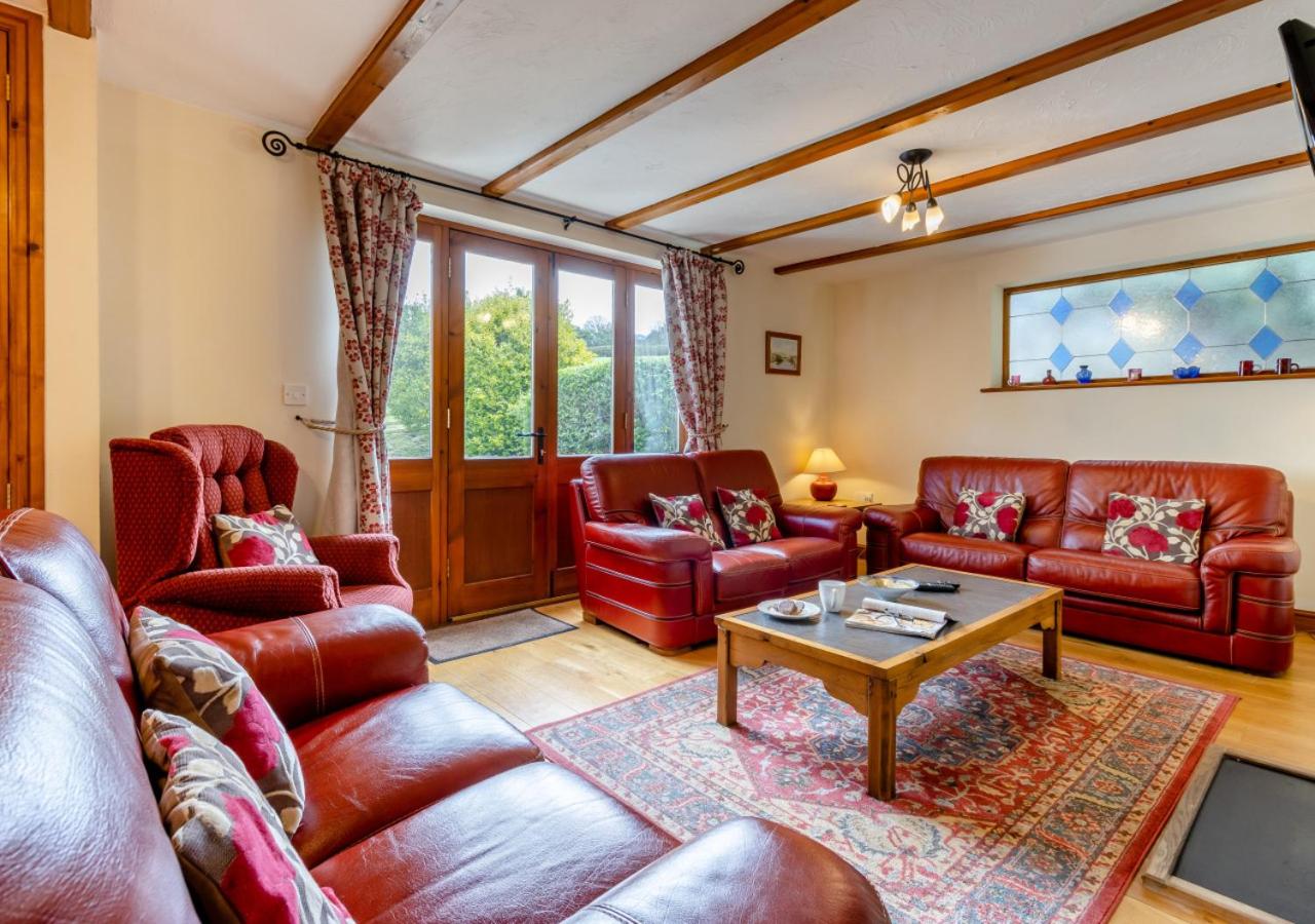 4 Bed in Caersws oc-waa321 view 3