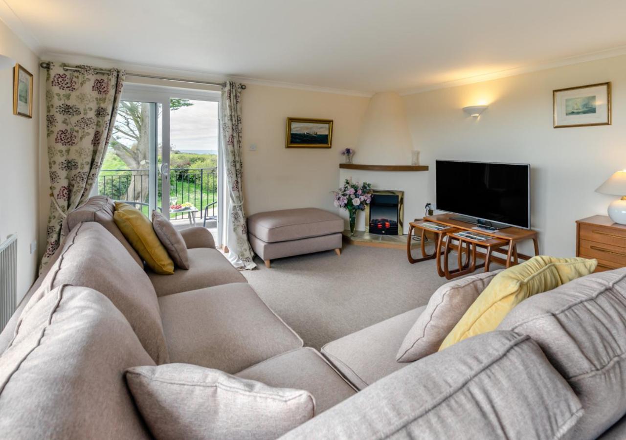 2 Bed in Padstow oc-p00486