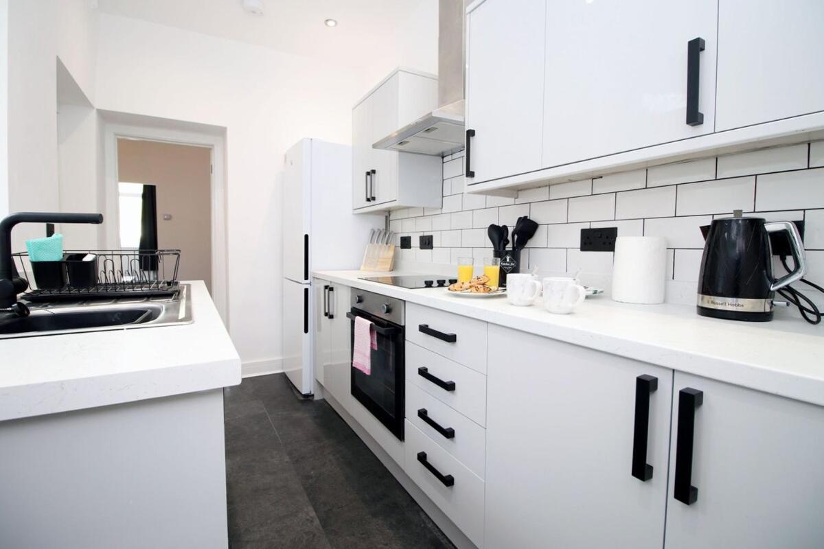 3 Bedroom House in Mountain Ash Cynon View by TŷSA view 2
