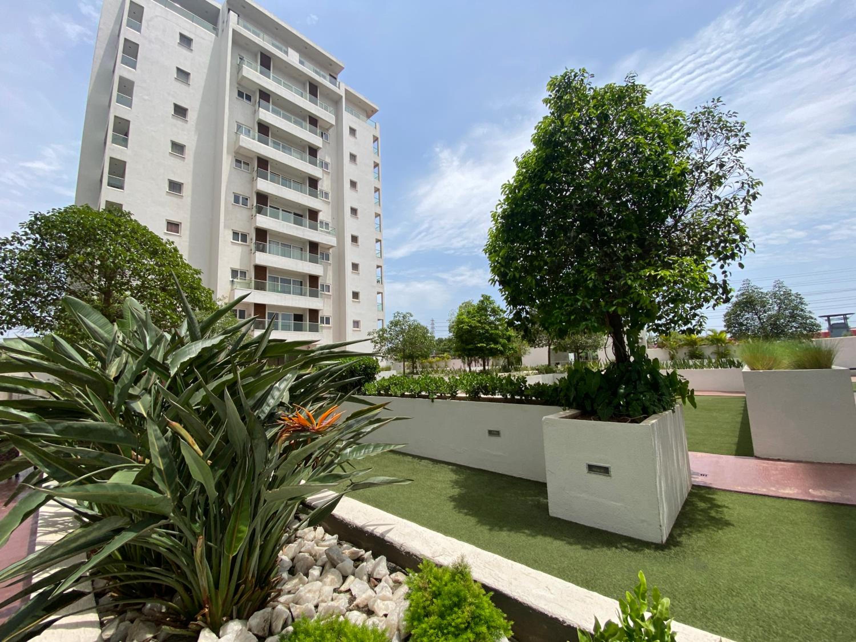 Family friendly 2BR APT, The Gallery, East Legon view 5