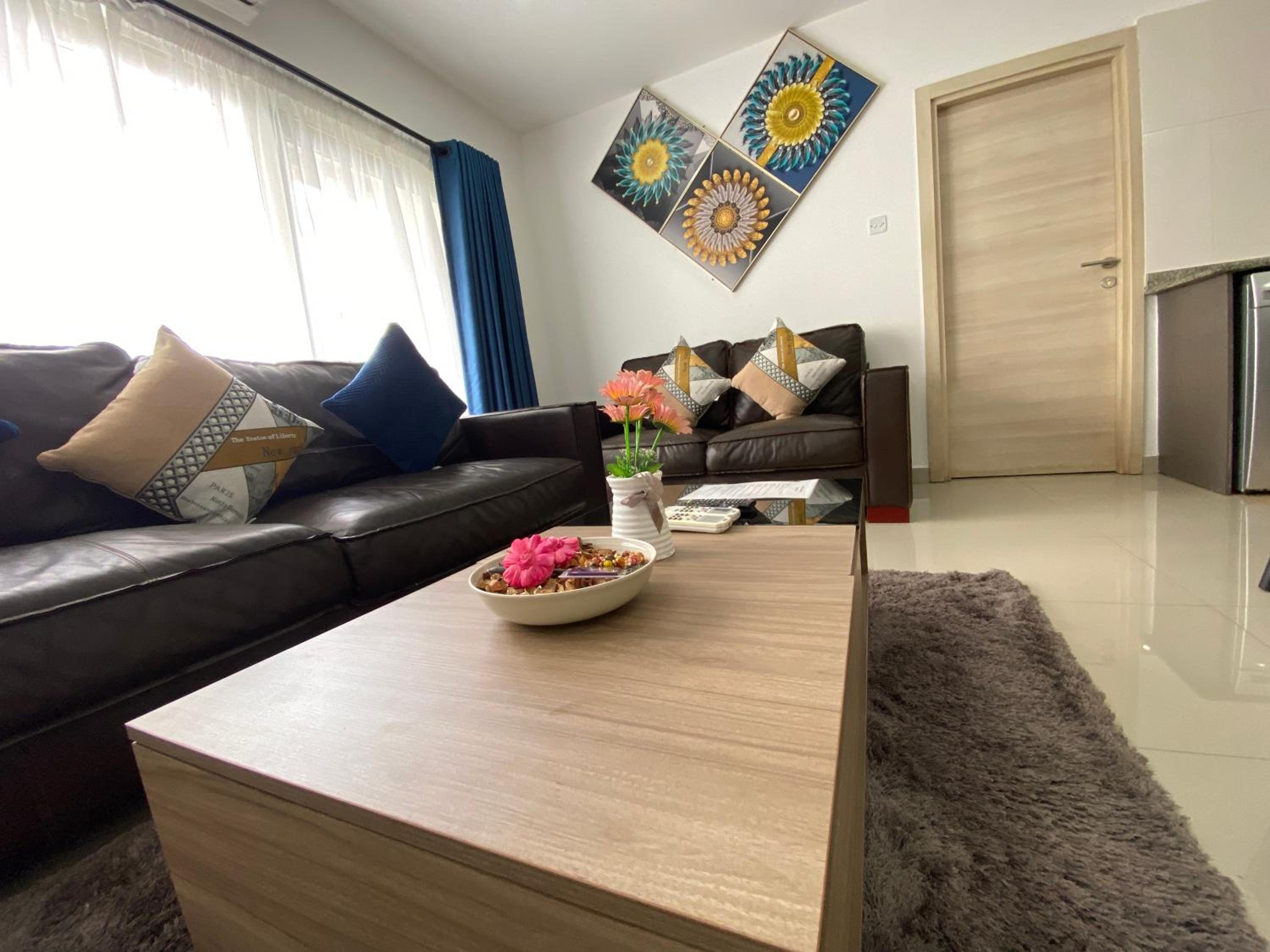 Family friendly 2BR APT, The Gallery, East Legon view 3