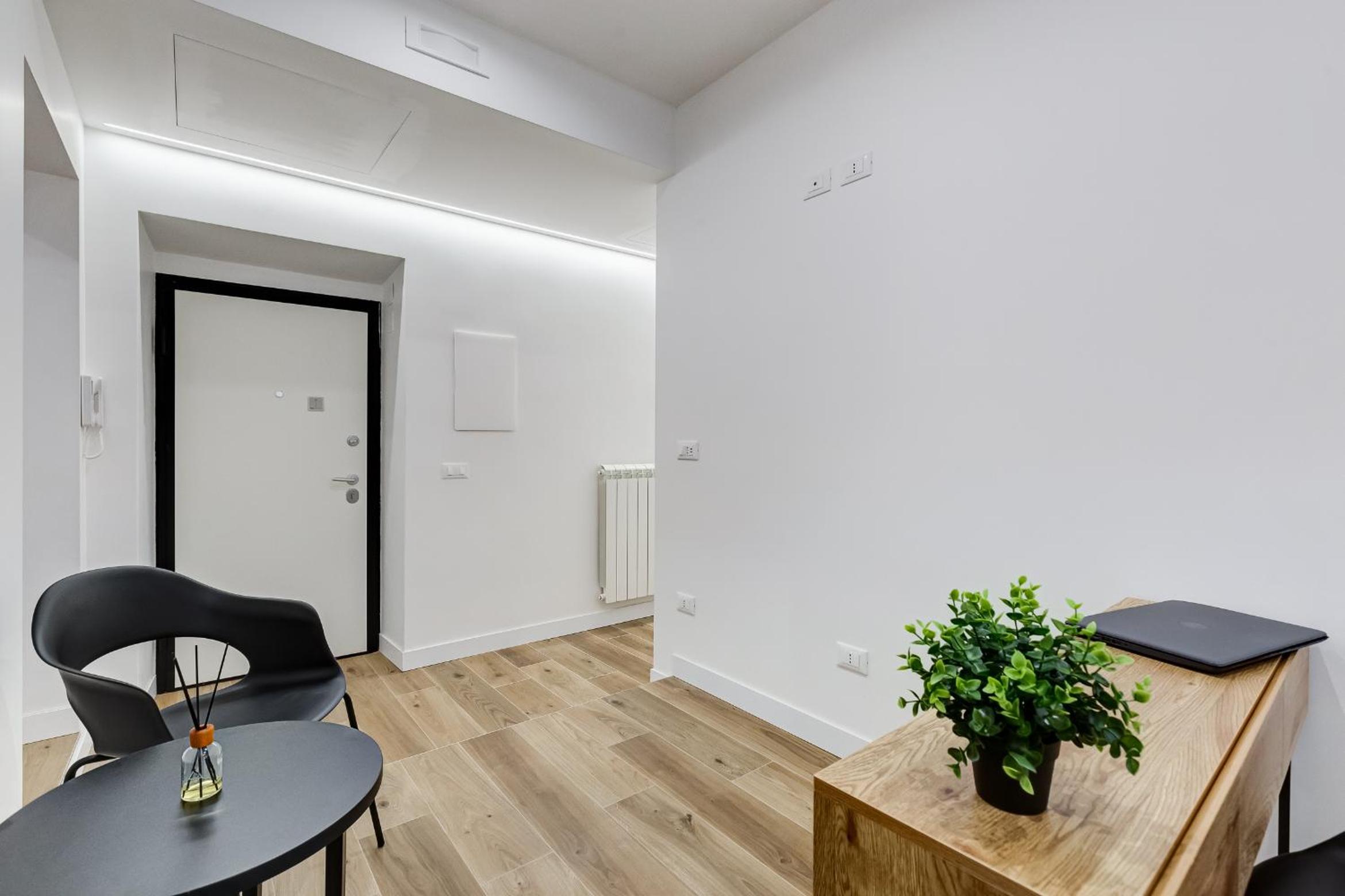 LISA SUITE