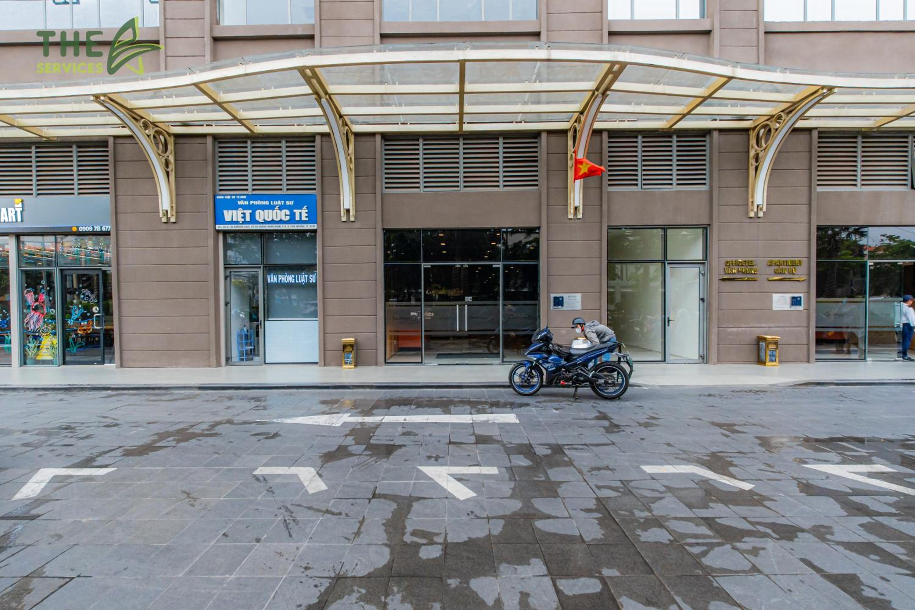 TheA Home - Modern Studio Near the Airport