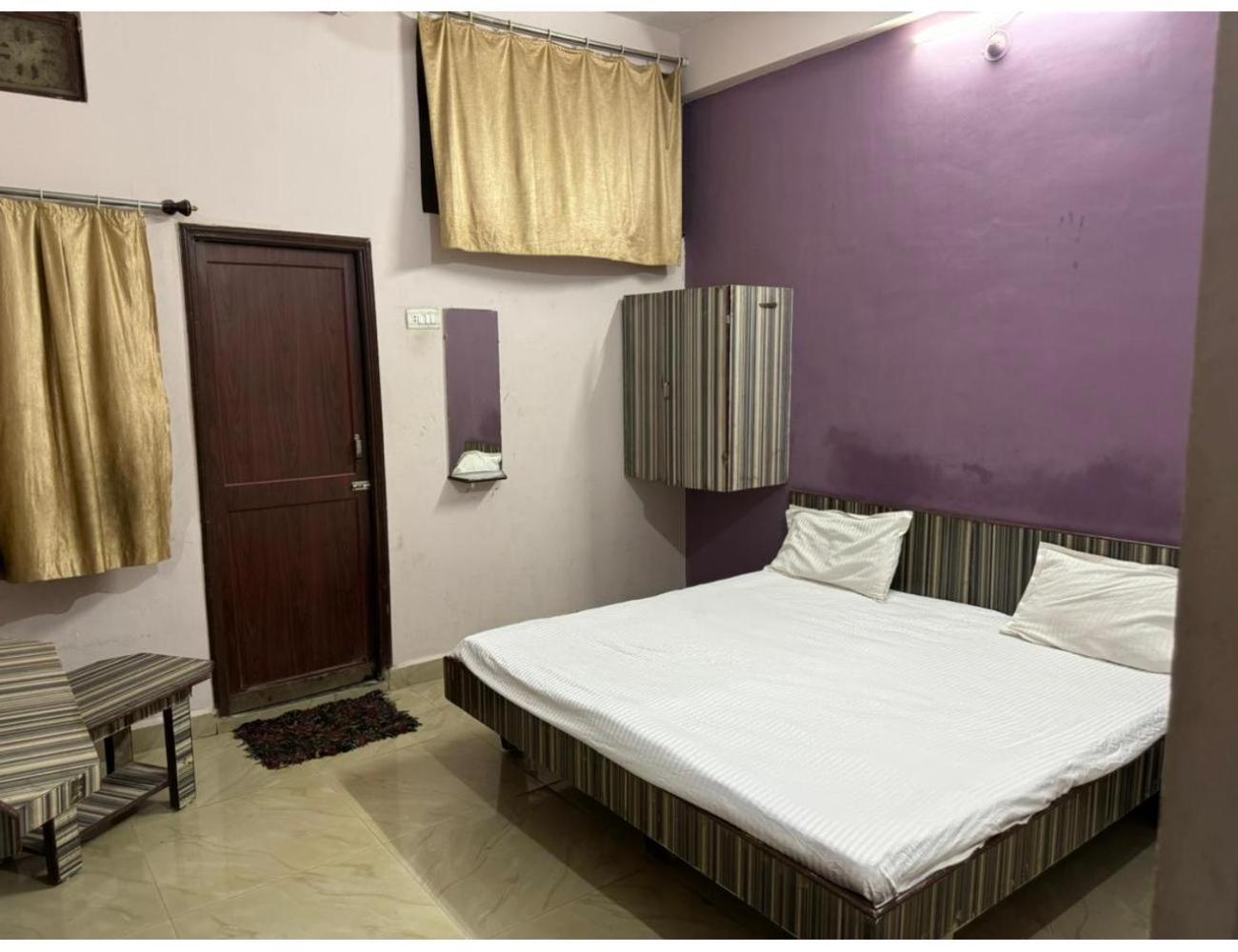 Hotel Heera Palace, Ratlam