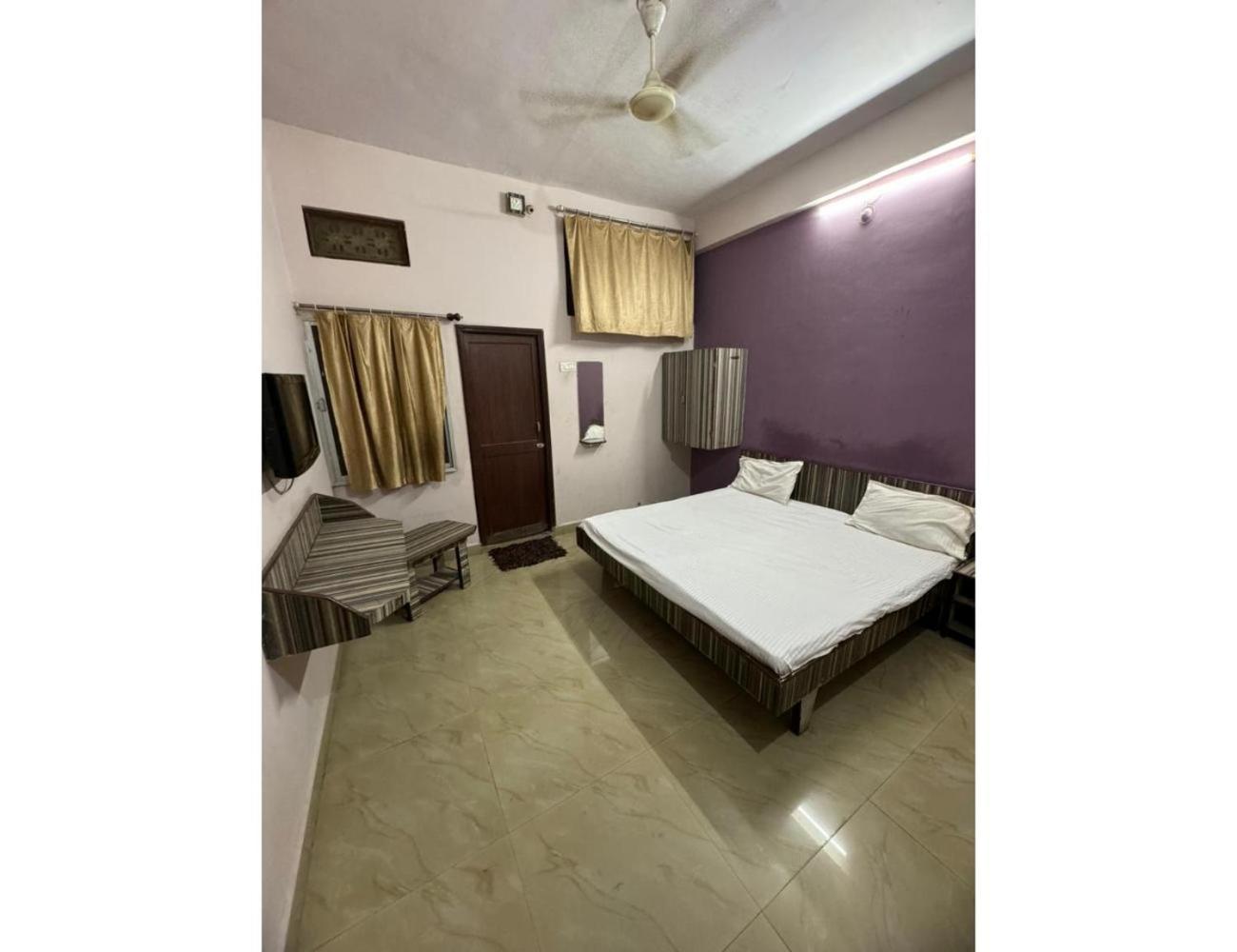 Hotel Heera Palace, Ratlam