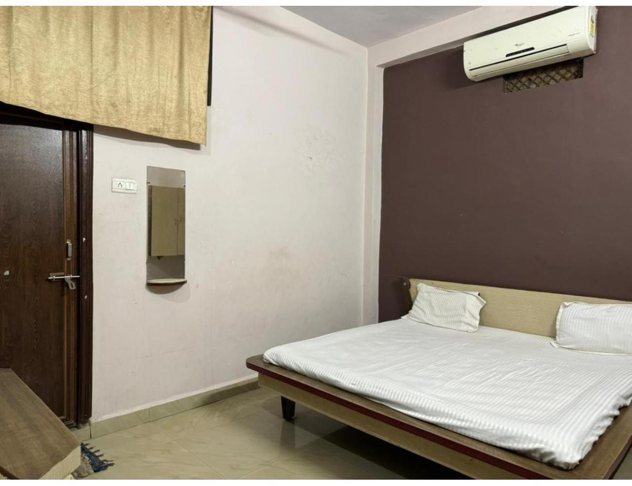 Hotel Heera Palace, Ratlam