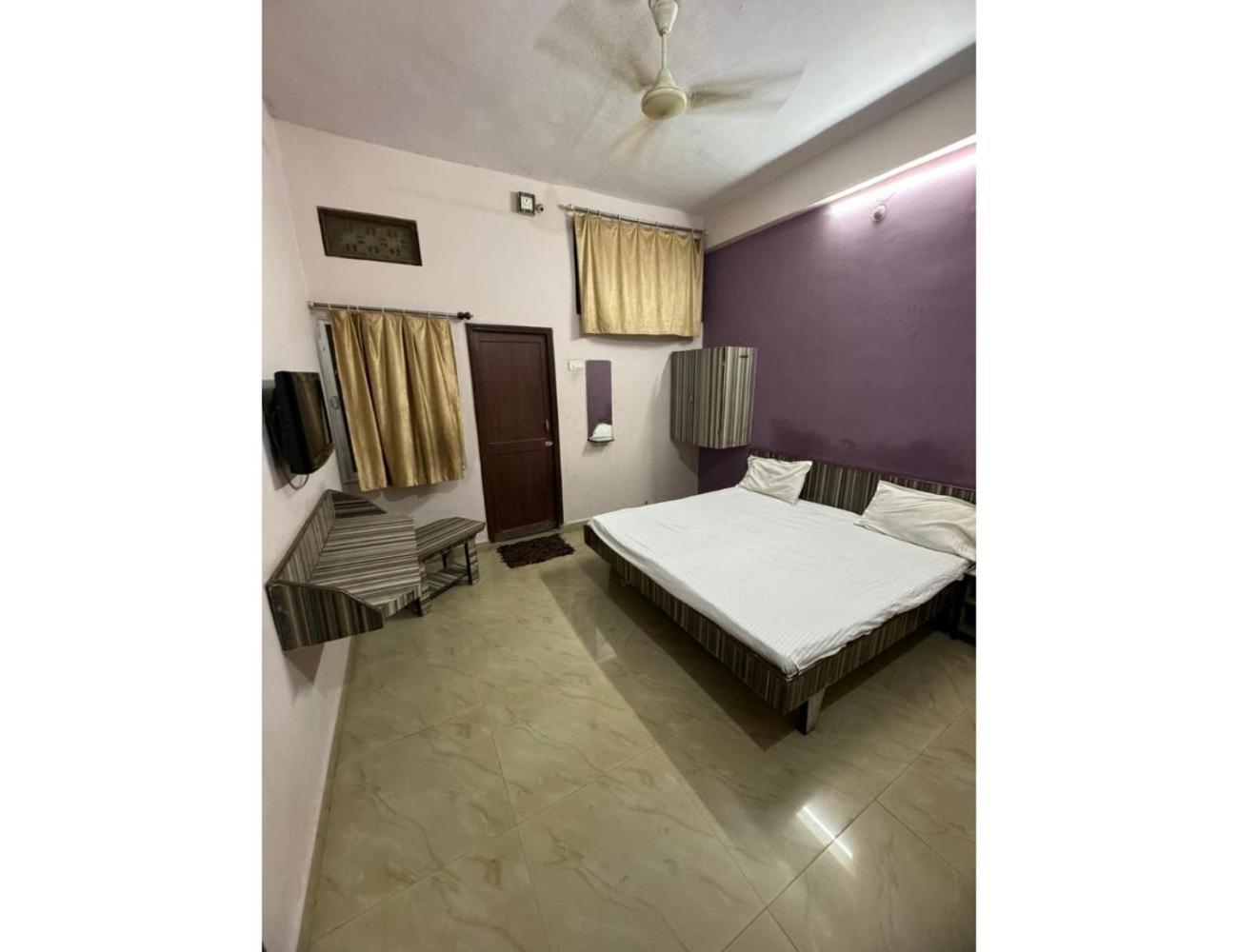 Hotel Heera Palace, Ratlam