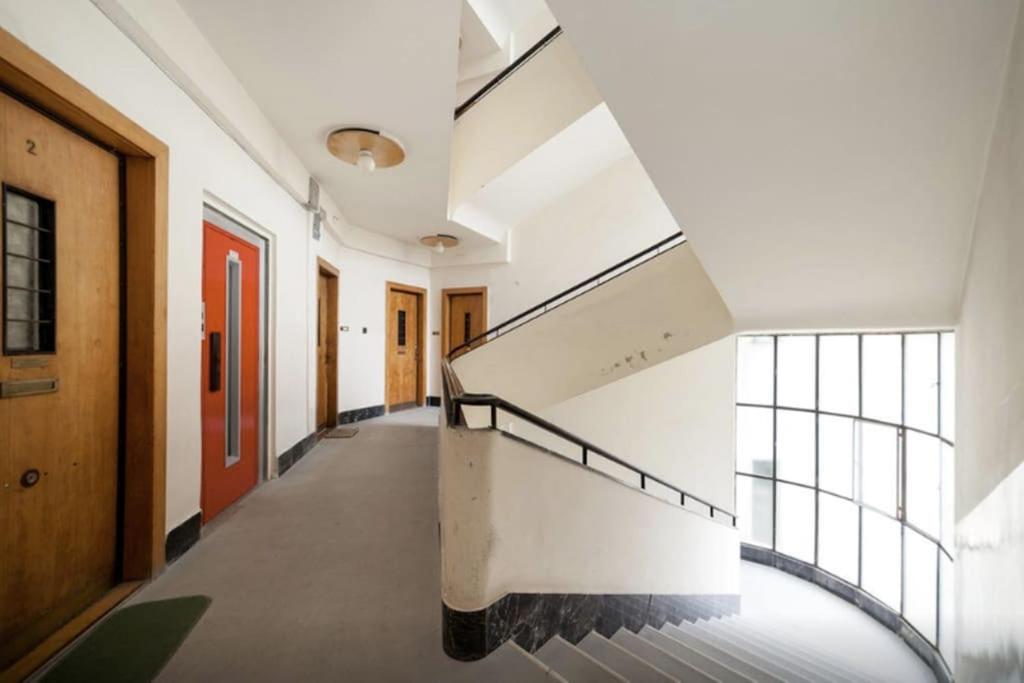 Art Deco Apartment 3 Bedroom, 3 Bathroom, Balcony view 5