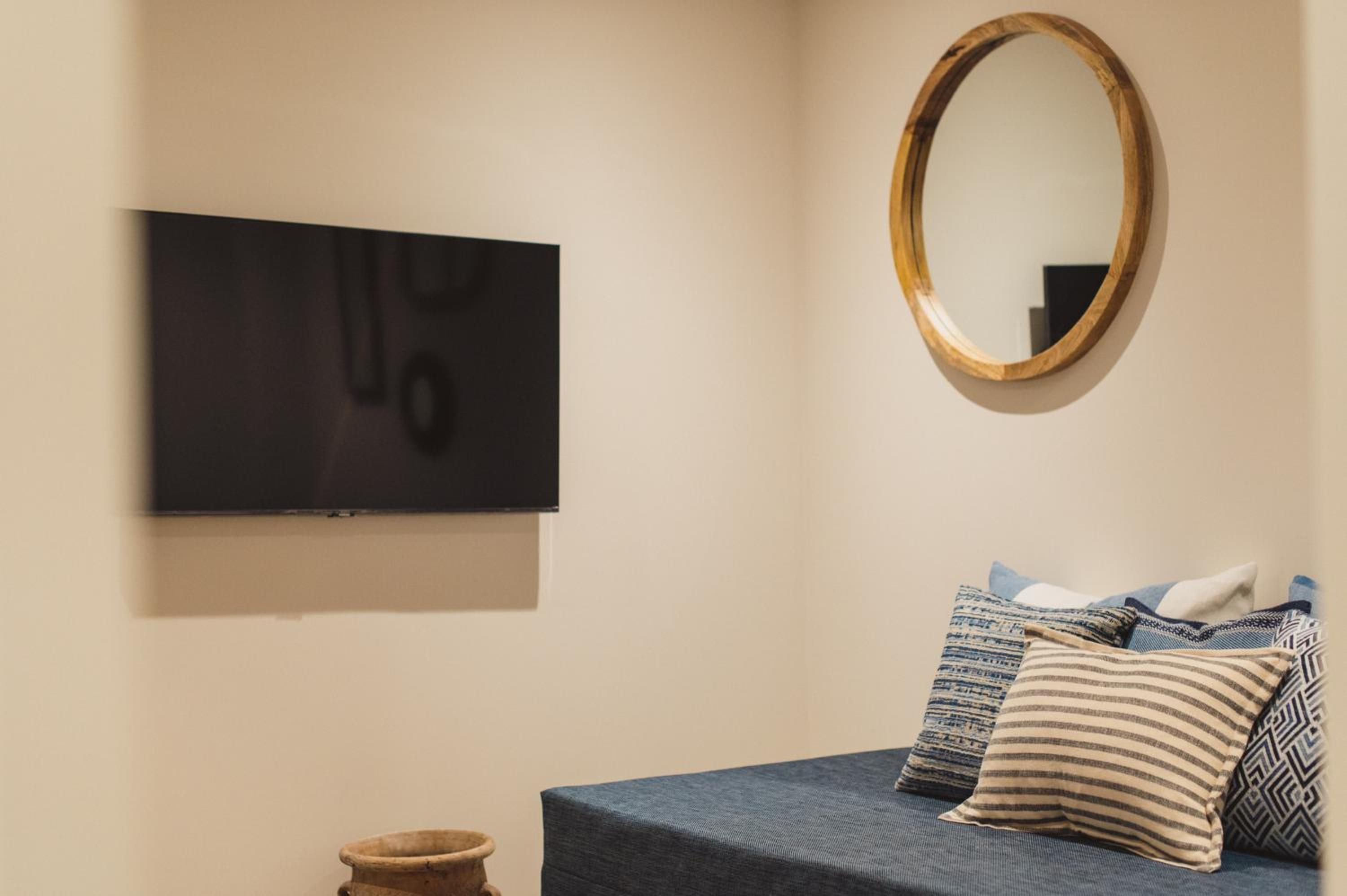 Buckingham Mews Pebble Cottage 3