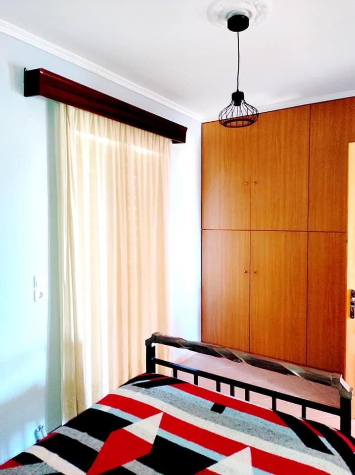 Sunny studio and apartment near the sea