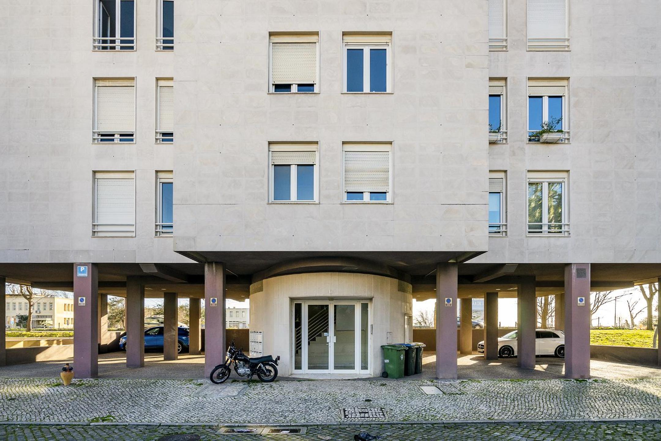 Lisbon Riverview Apartment by Premium Lisbon Stays