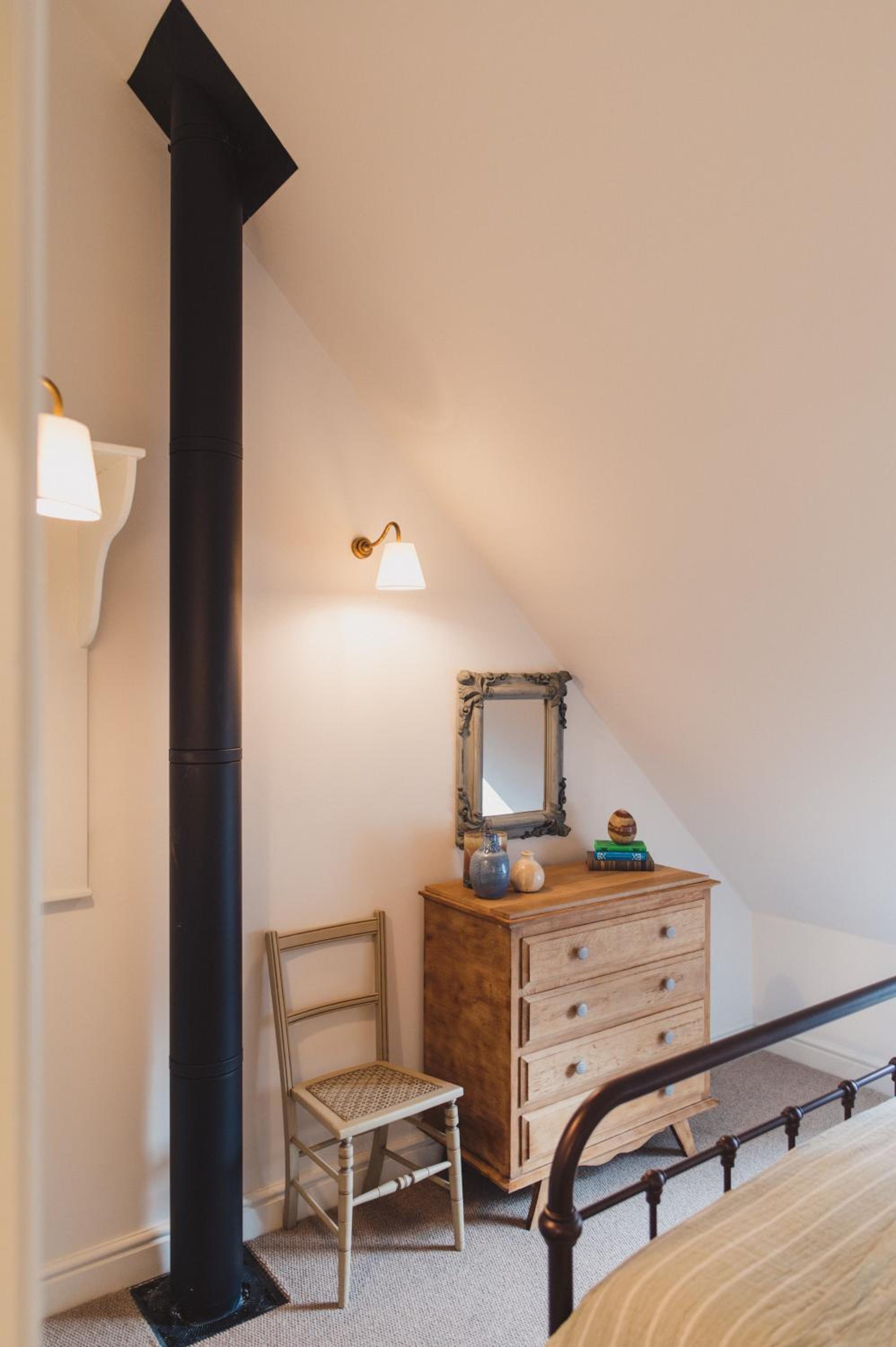 Buckingham Mews Pebble Cottage 3