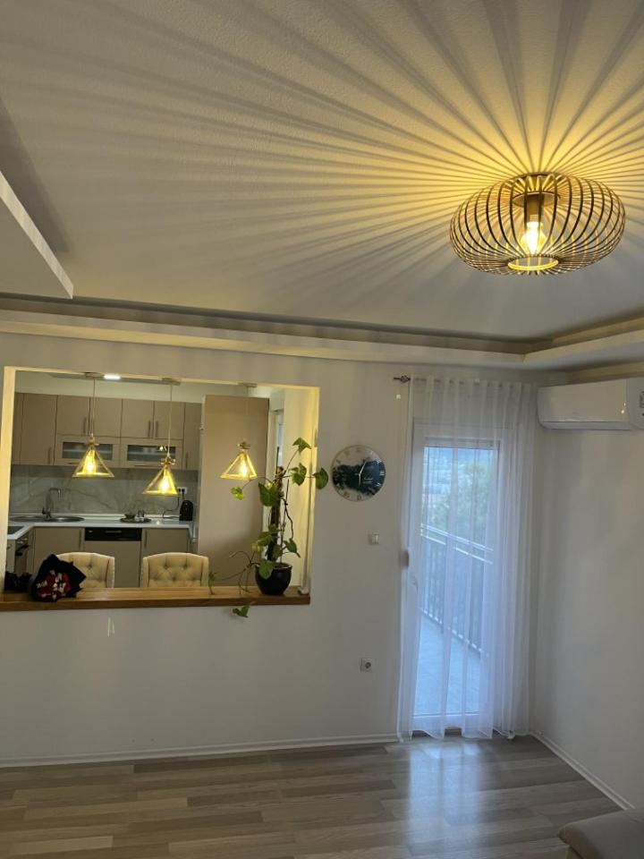 Skywalk House