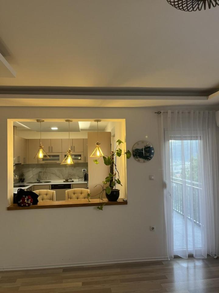 Skywalk House